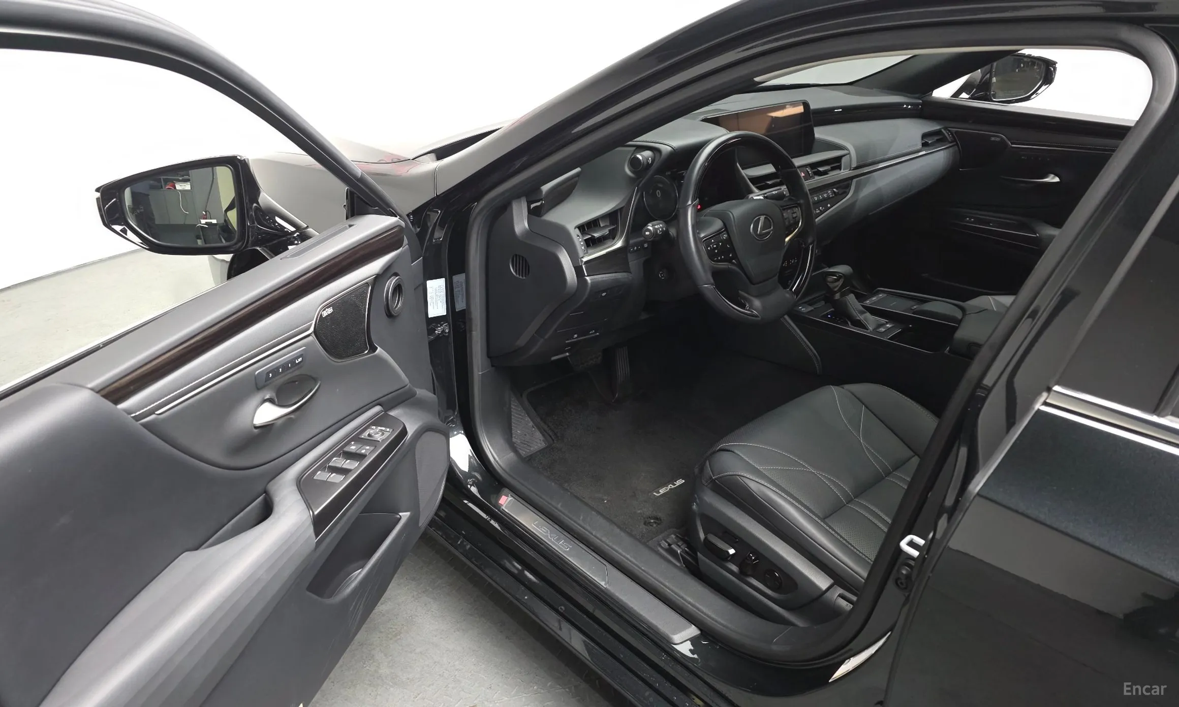 Lexus ES300h 7th Generation превью 11