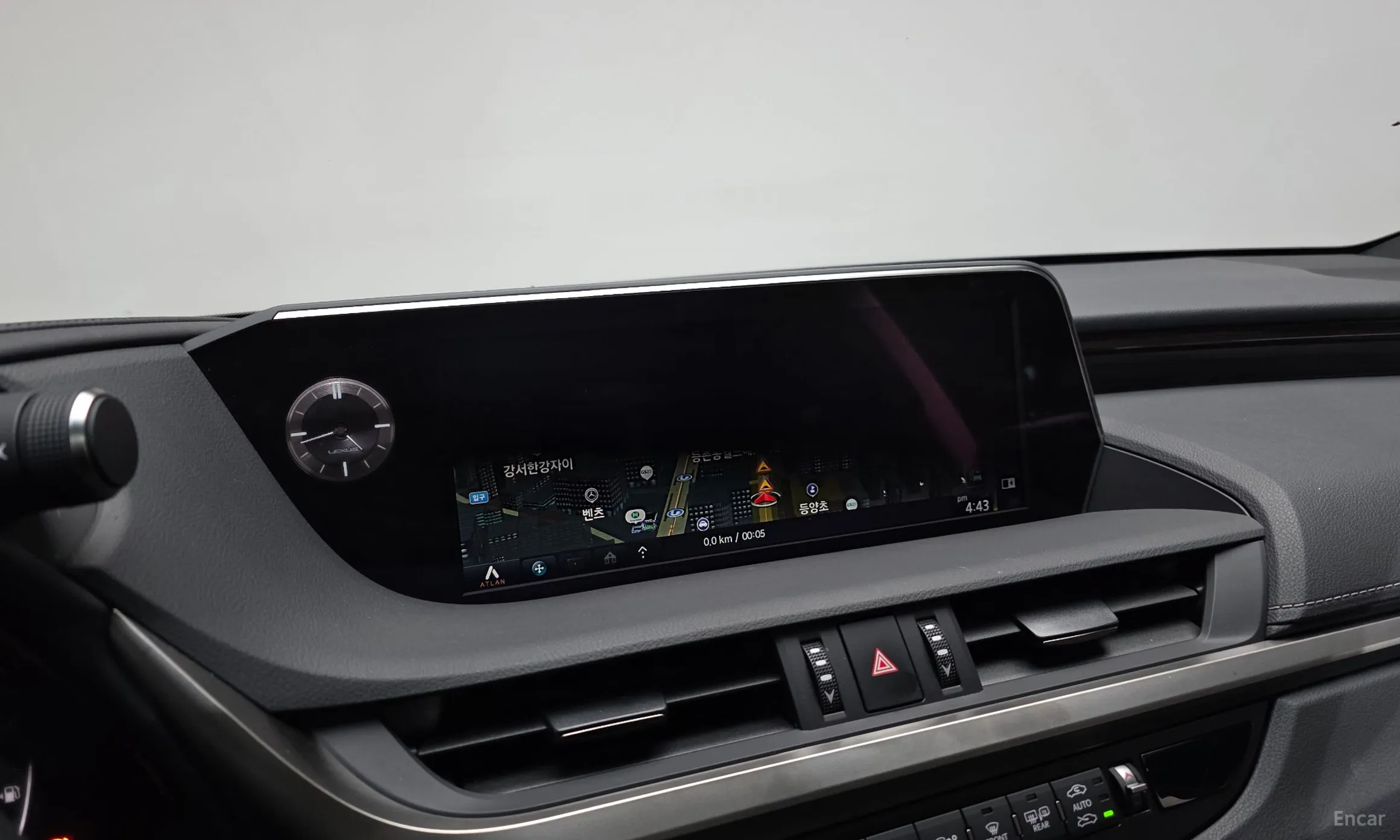 Lexus ES300h 7th Generation превью 15