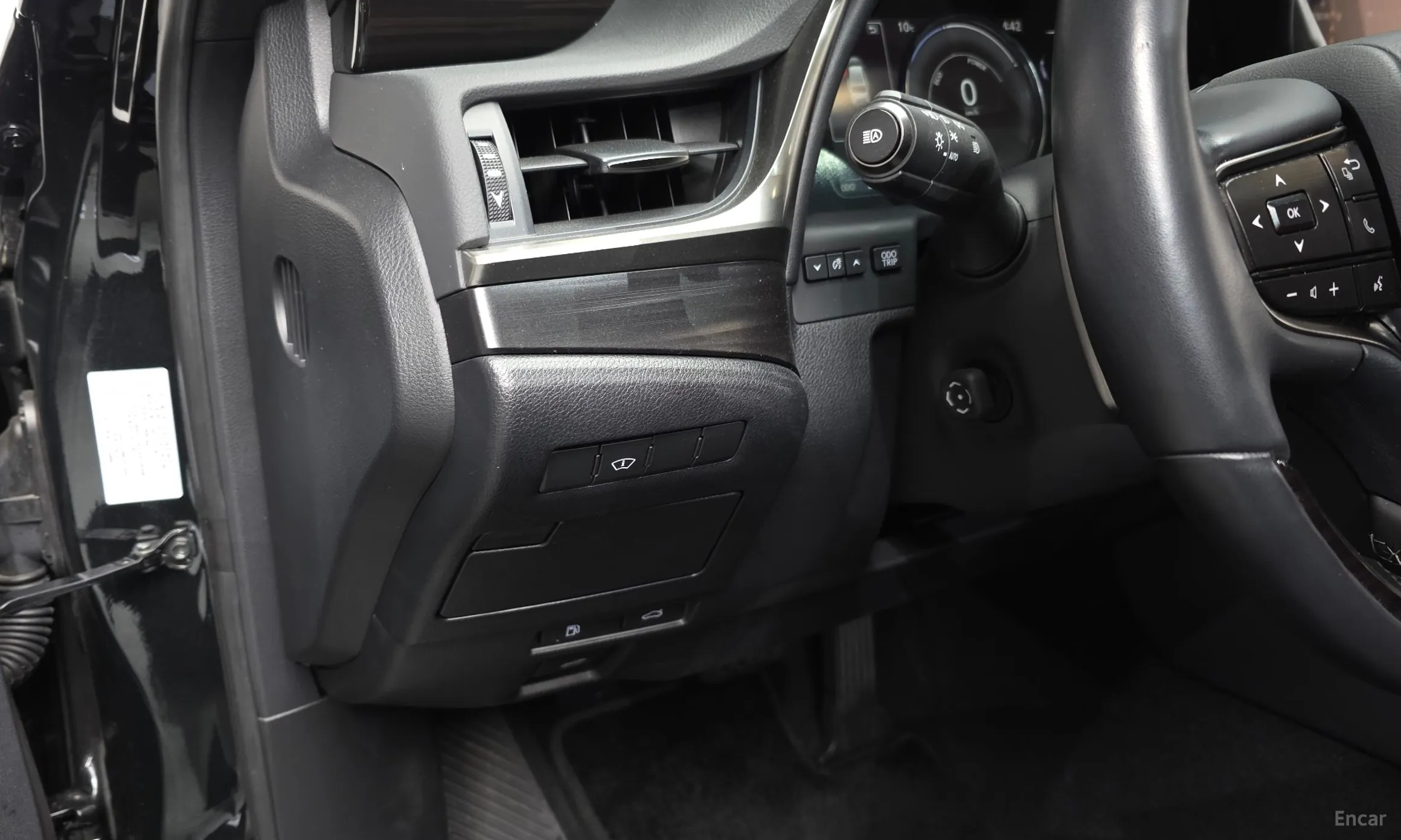 Lexus ES300h 7th Generation превью 16