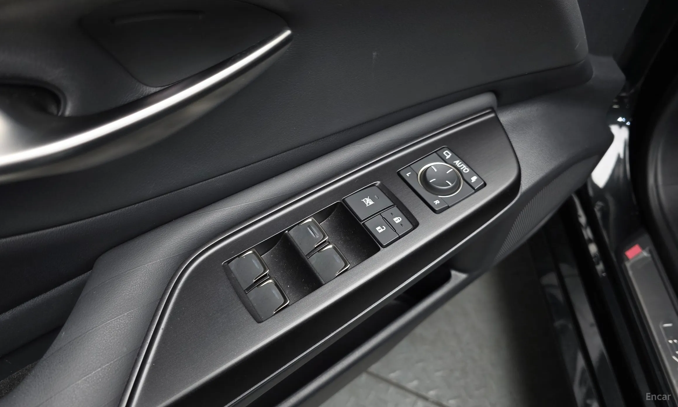 Lexus ES300h 7th Generation превью 18