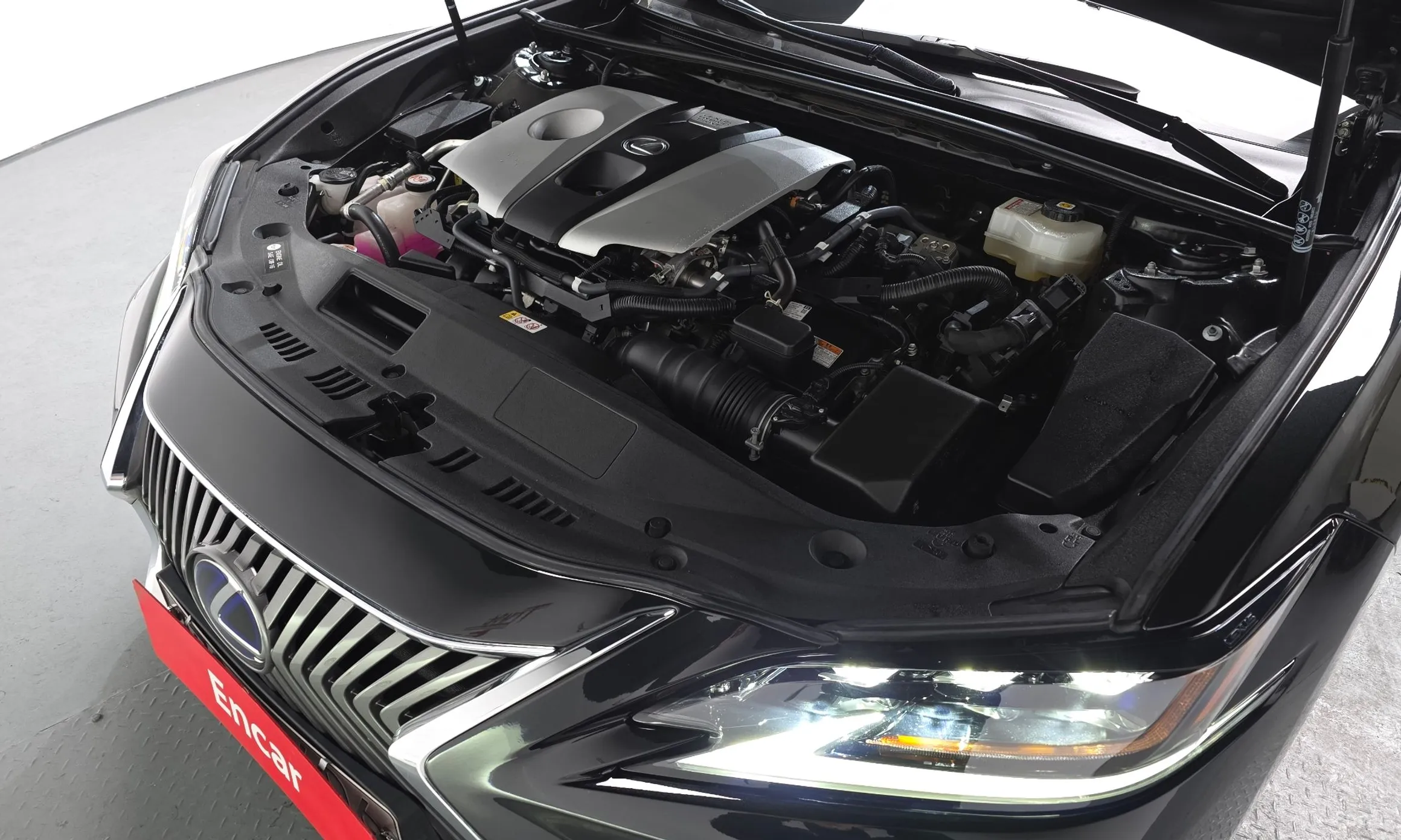 Lexus ES300h 7th Generation превью 6