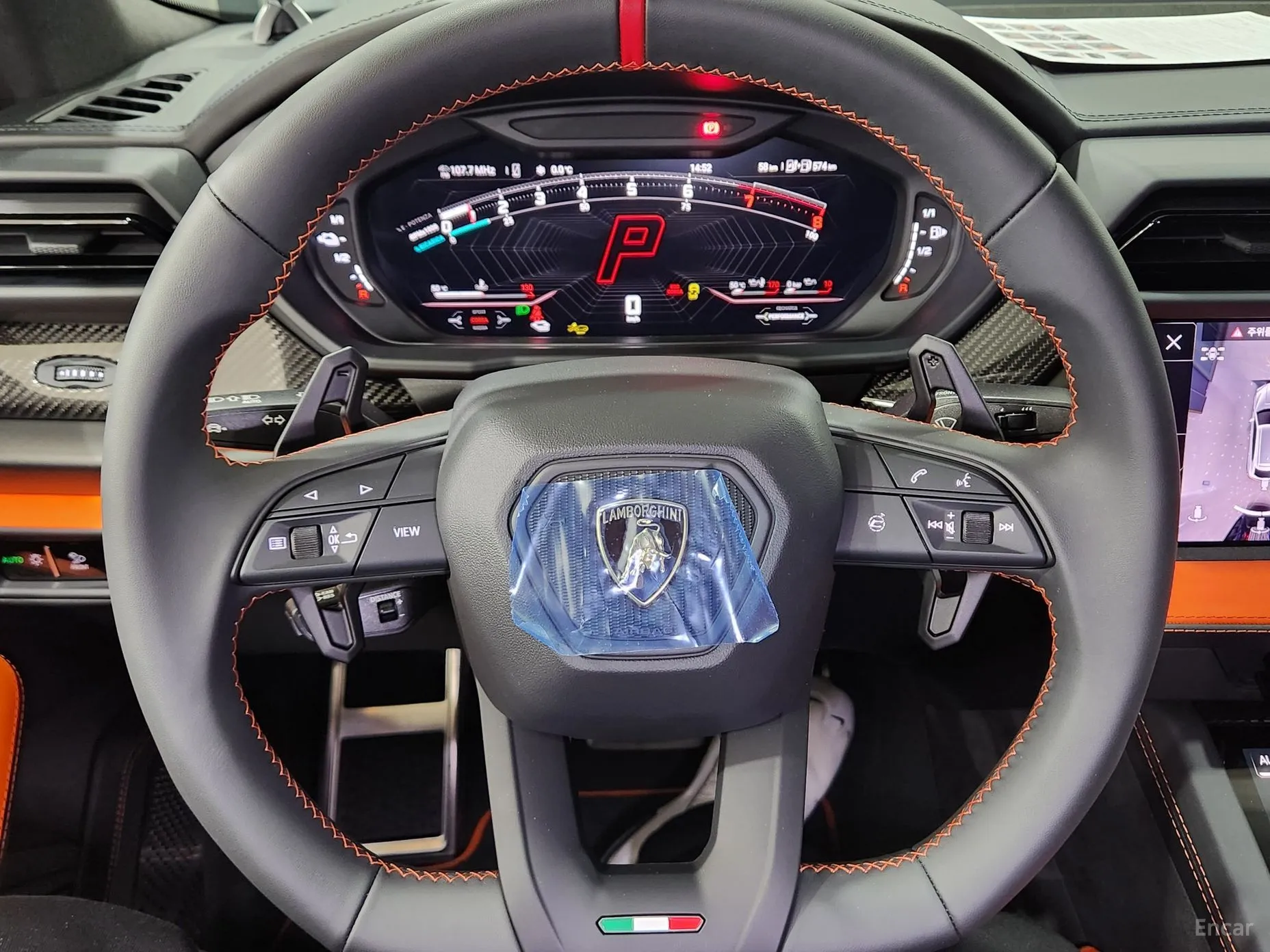 Lamborghini Urus превью 14