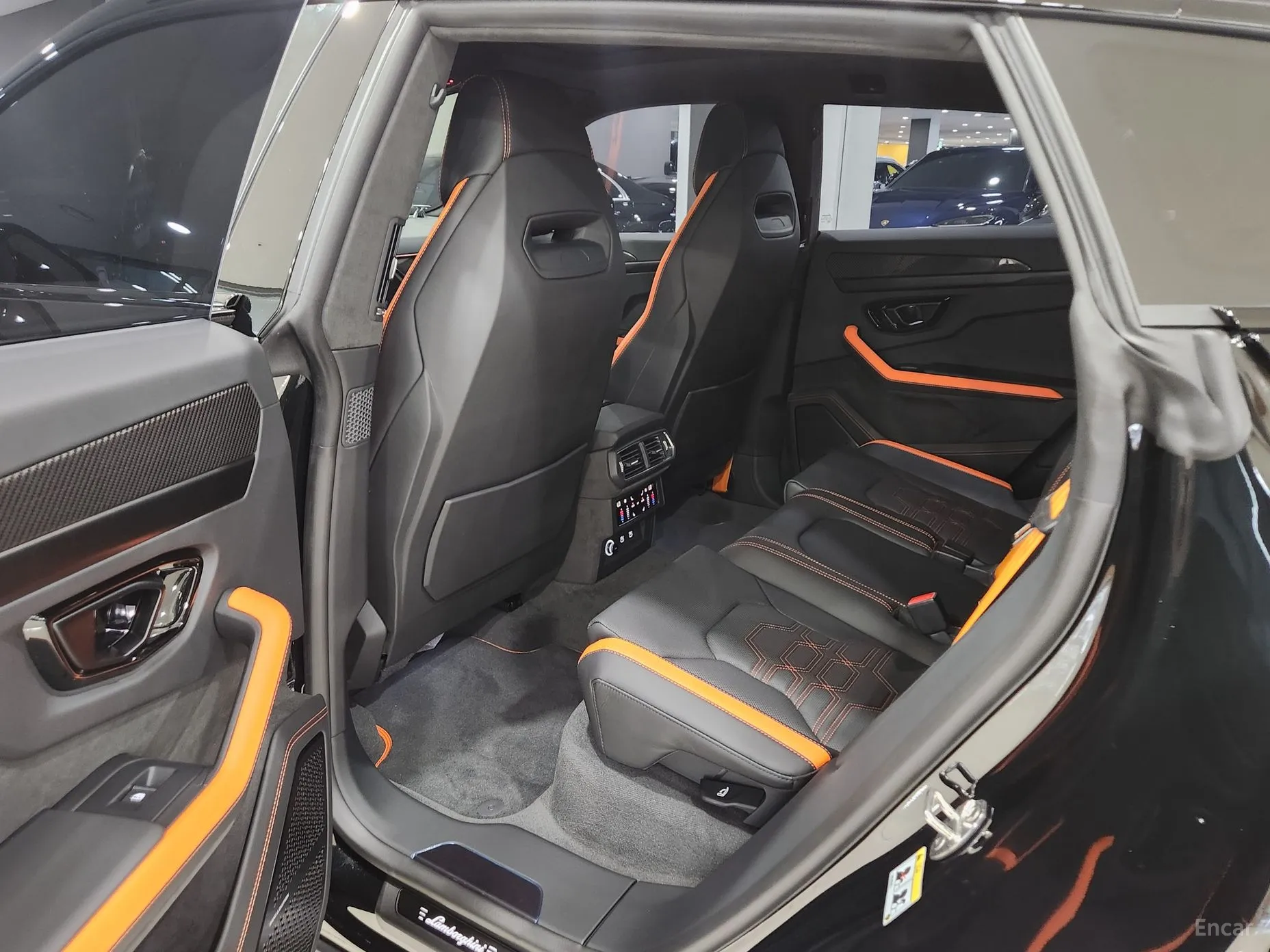 Lamborghini Urus превью 17