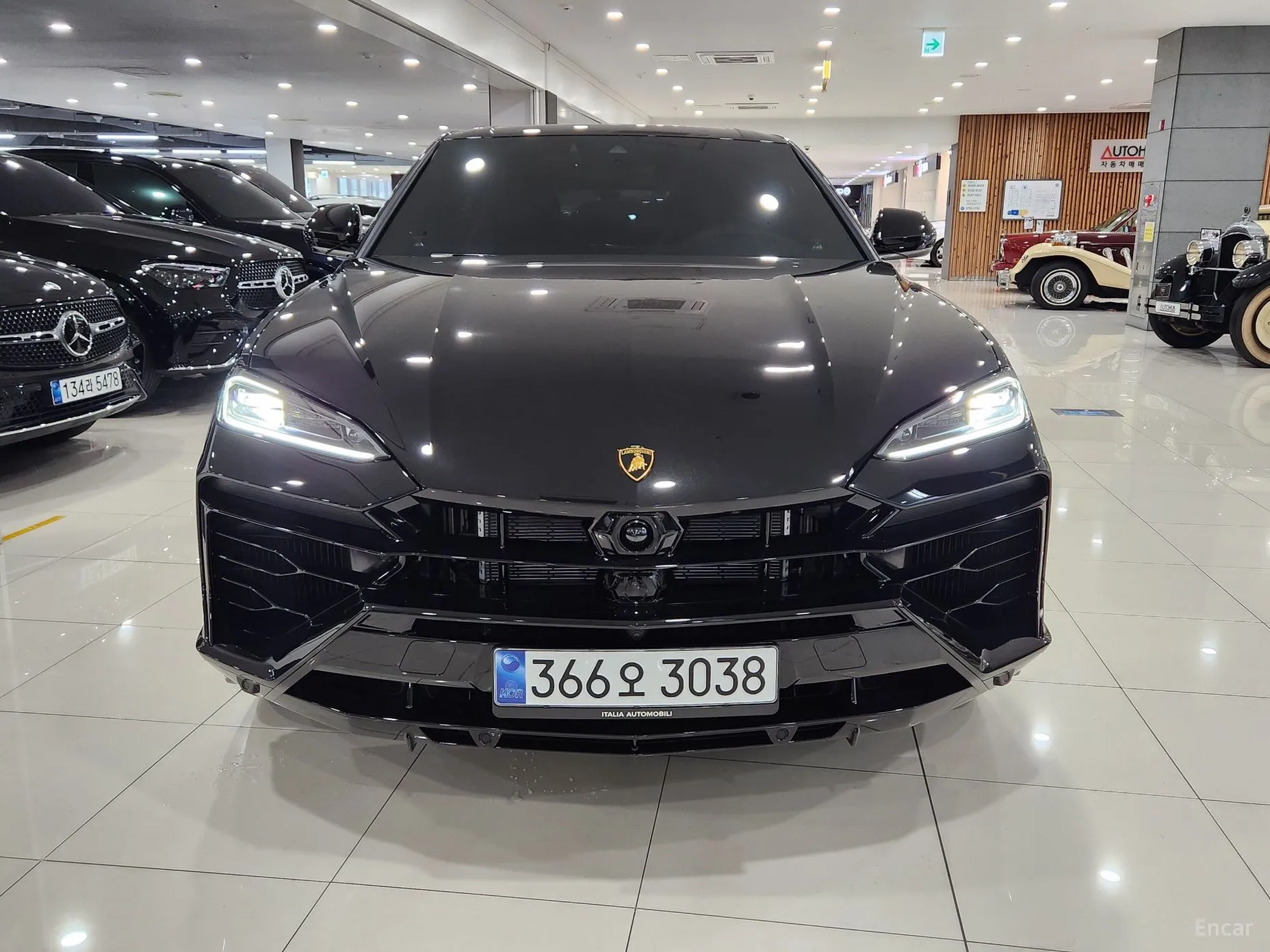 Lamborghini Urus превью 3