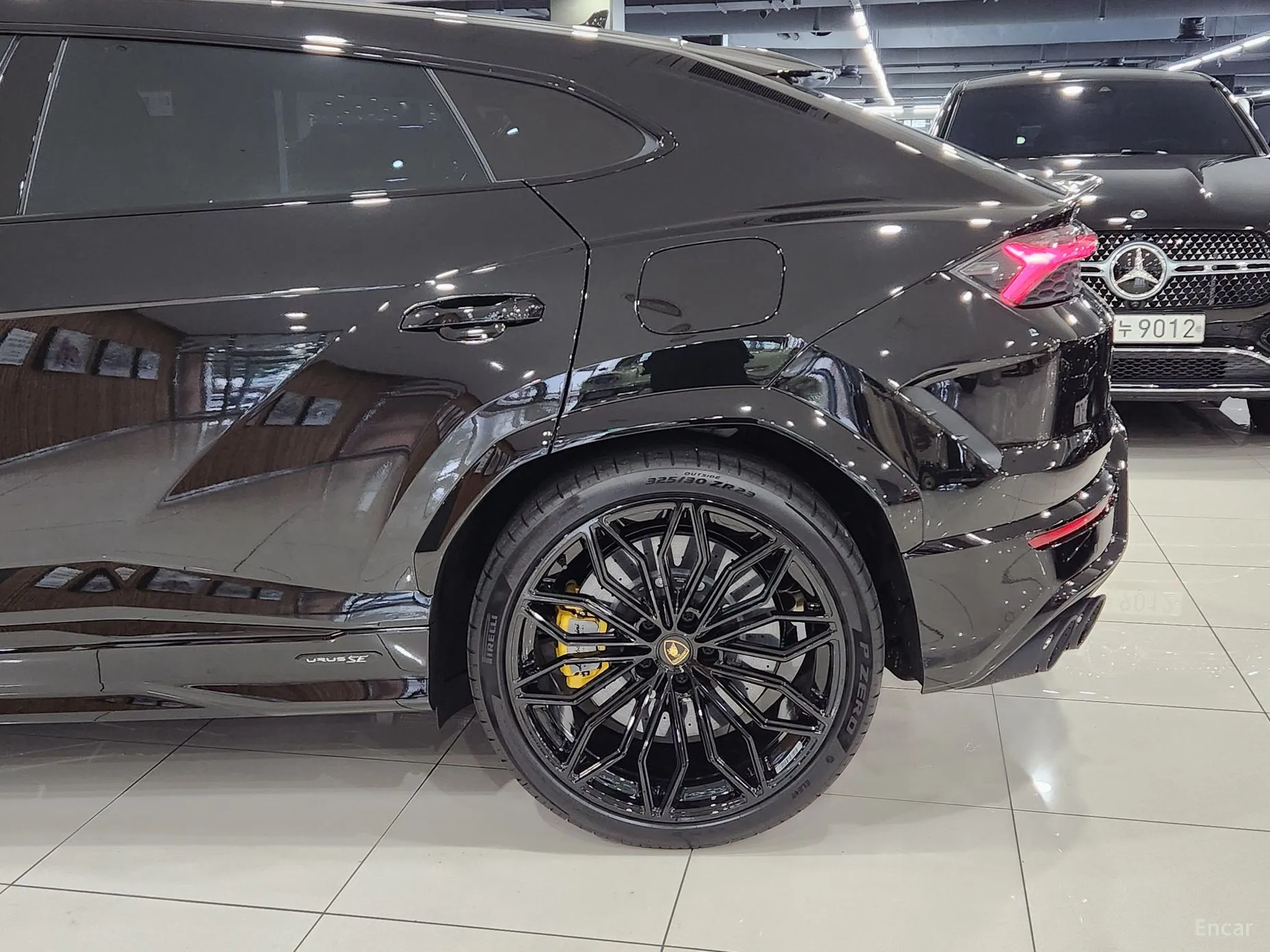 Lamborghini Urus превью 5