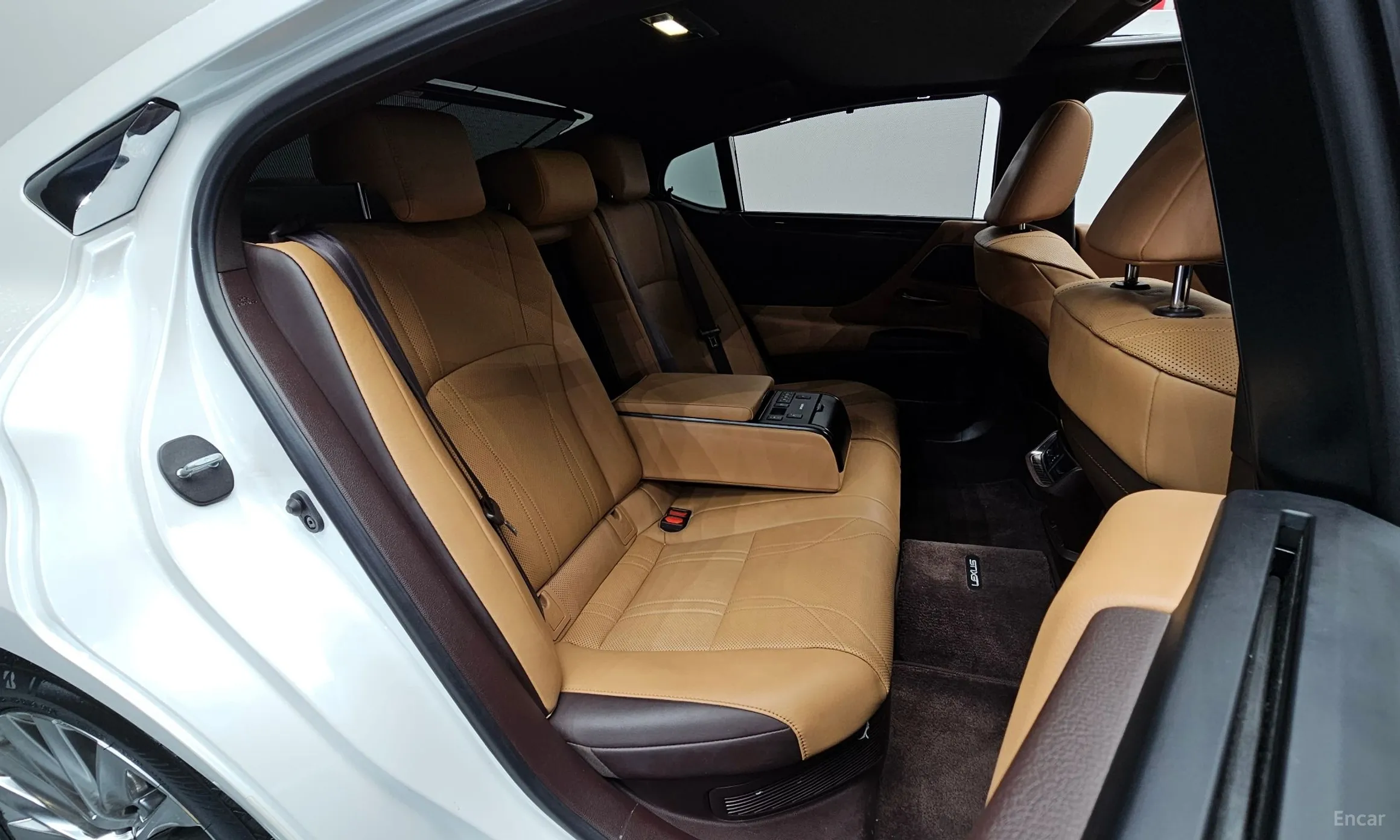Lexus ES300h 7th Generation превью 11