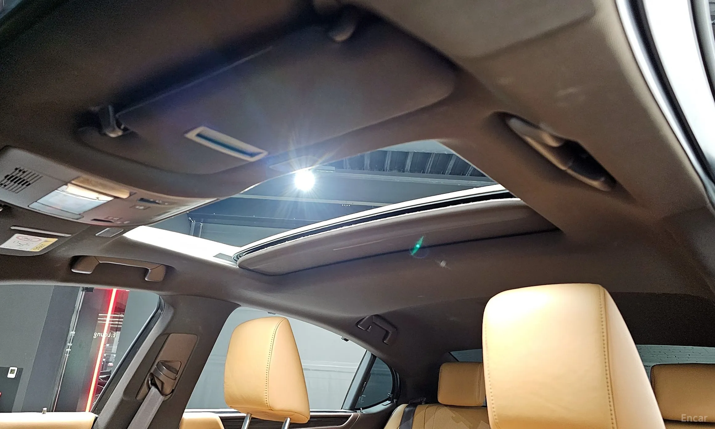 Lexus ES300h 7th Generation превью 19