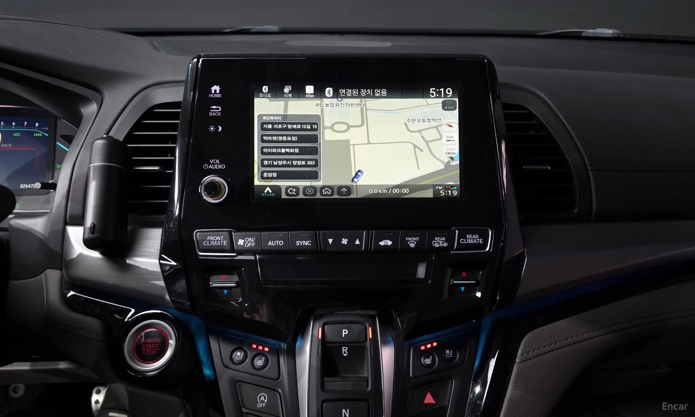 Honda Odyssey превью 14