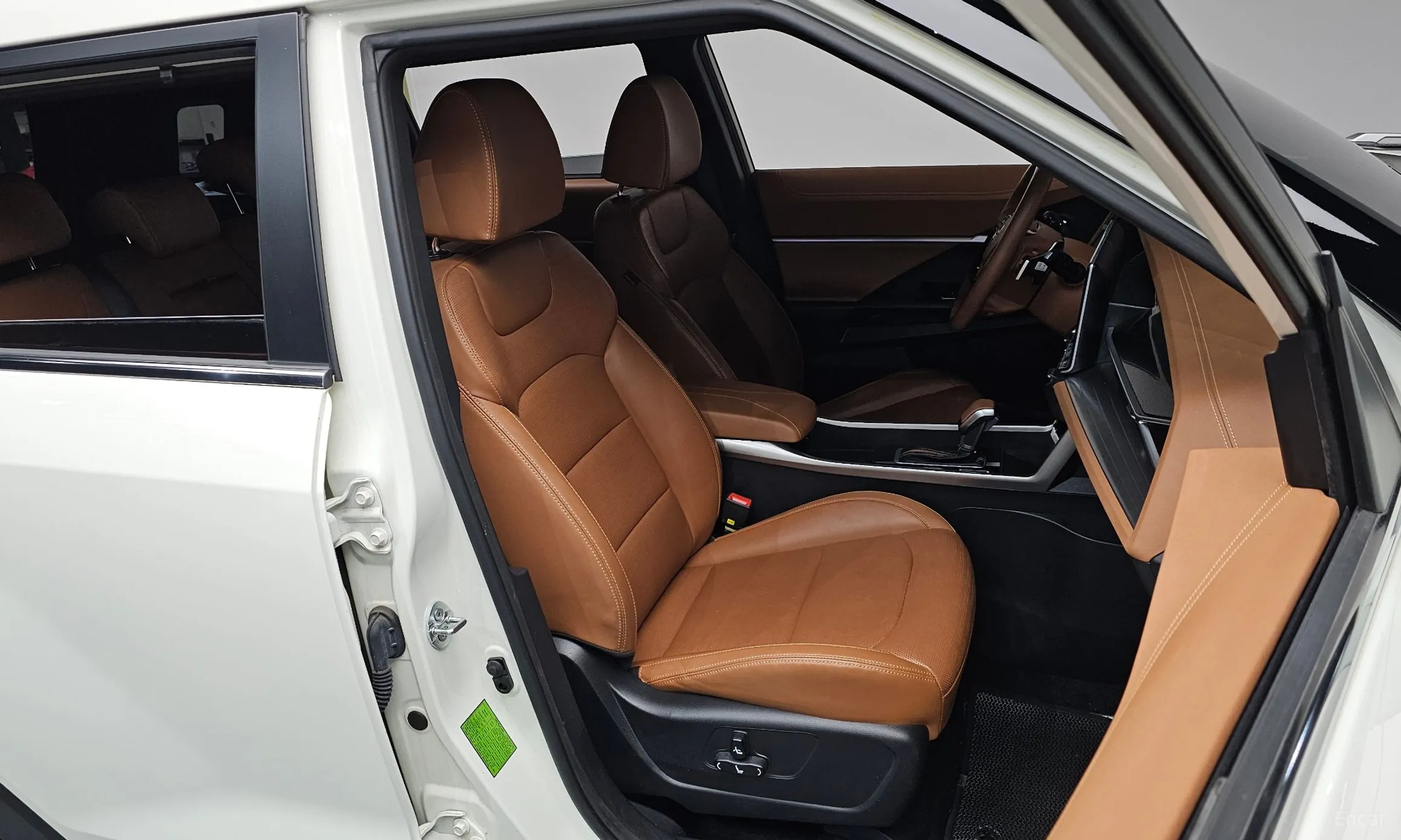 KG Mobility (SsangYong) Torres превью 10