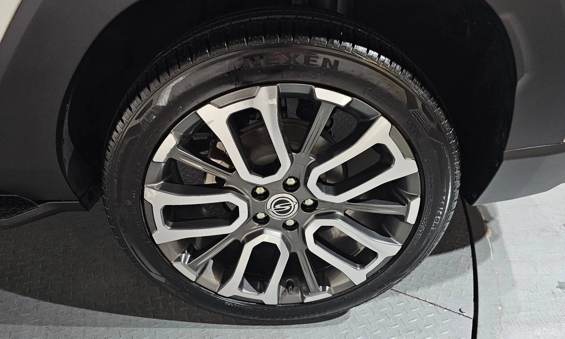 KG Mobility (SsangYong) Torres превью 5