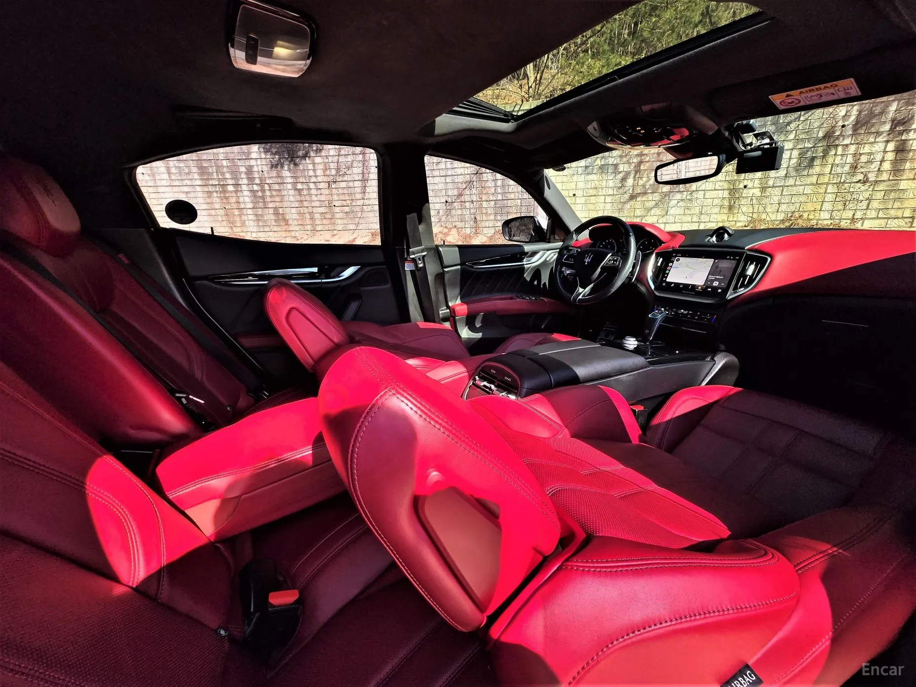 Maserati Ghibli превью 10