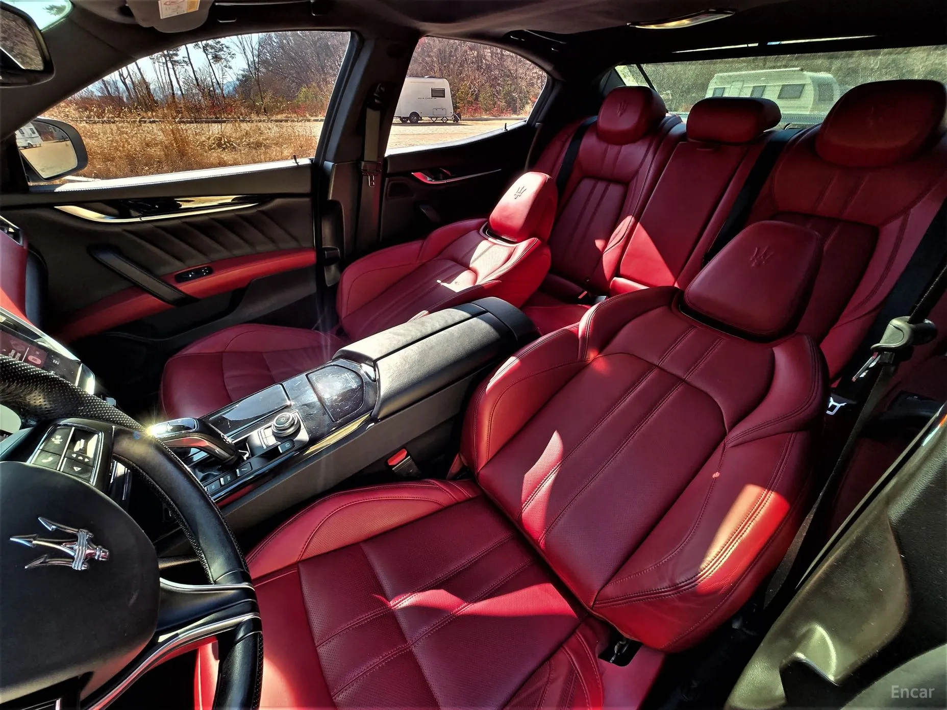 Maserati Ghibli превью 11