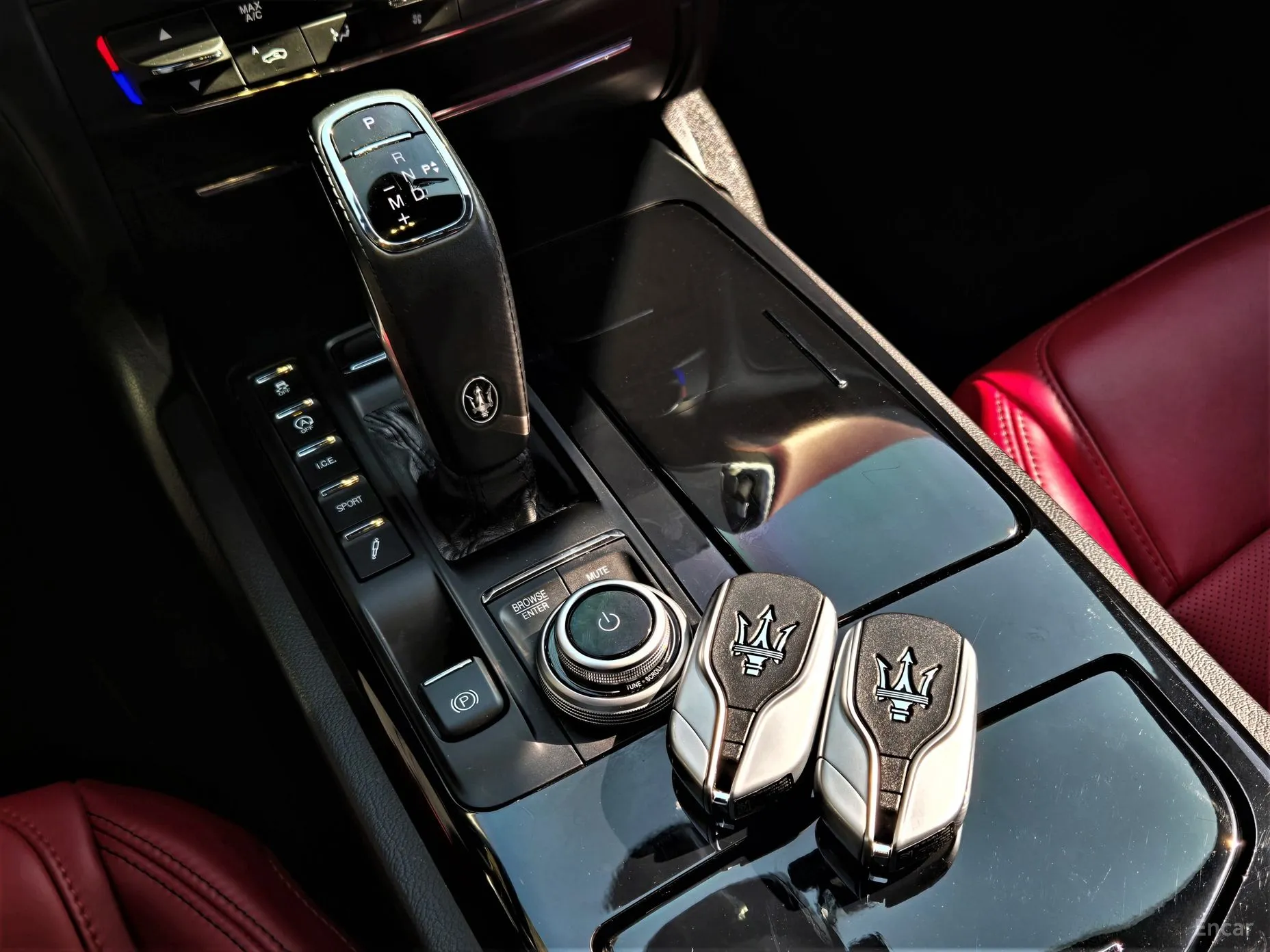 Maserati Ghibli превью 9