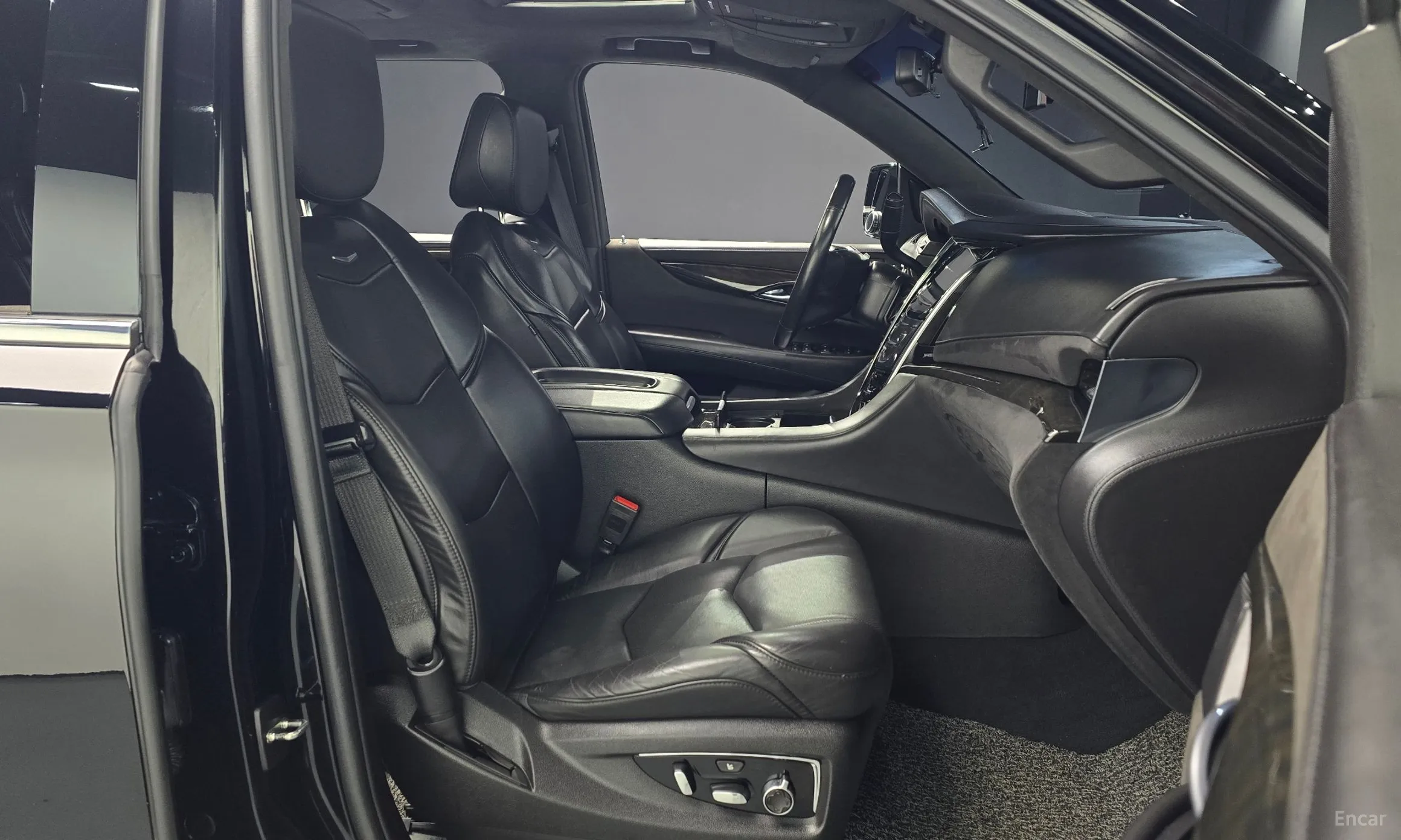 Cadillac Escalade превью 10