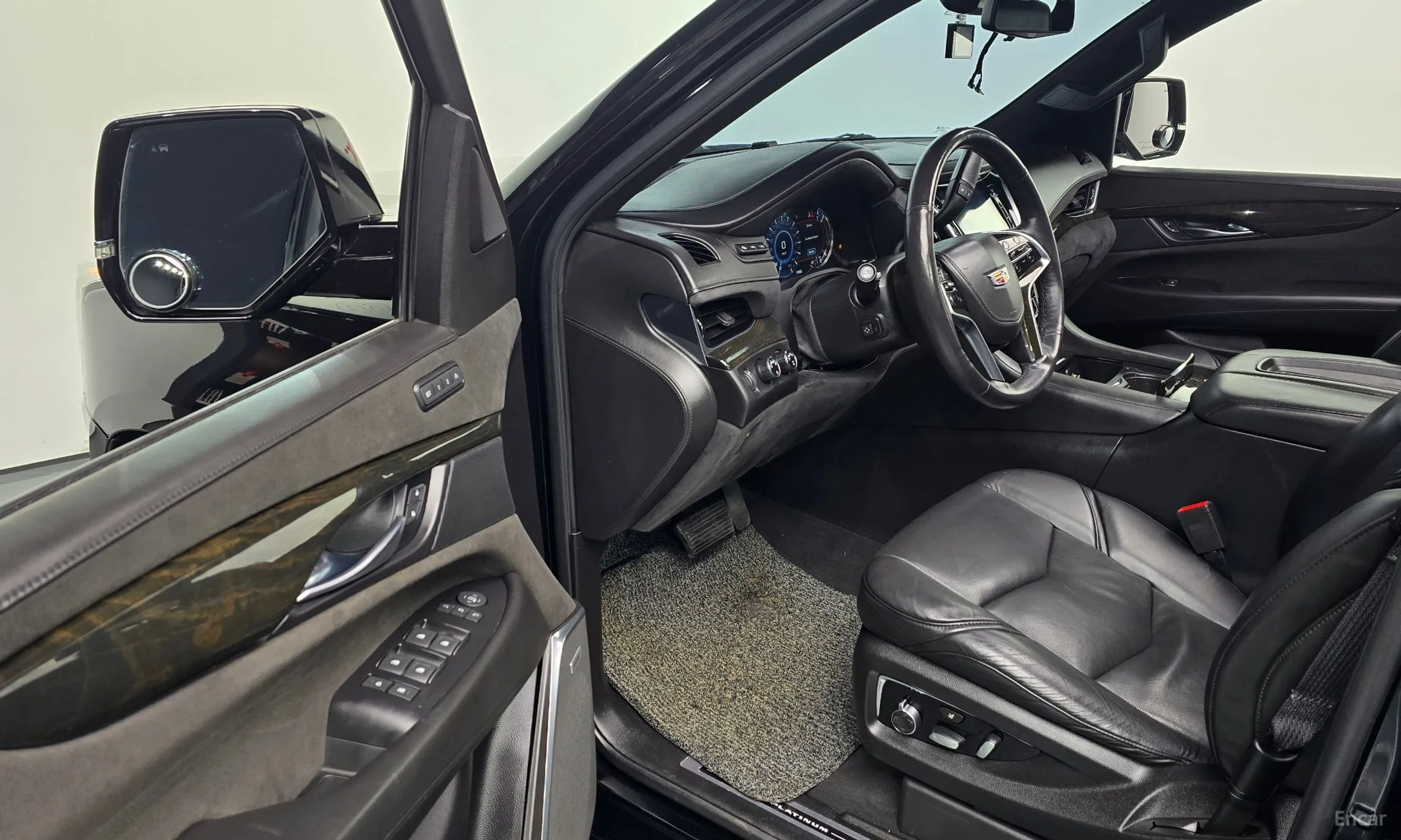 Cadillac Escalade превью 11