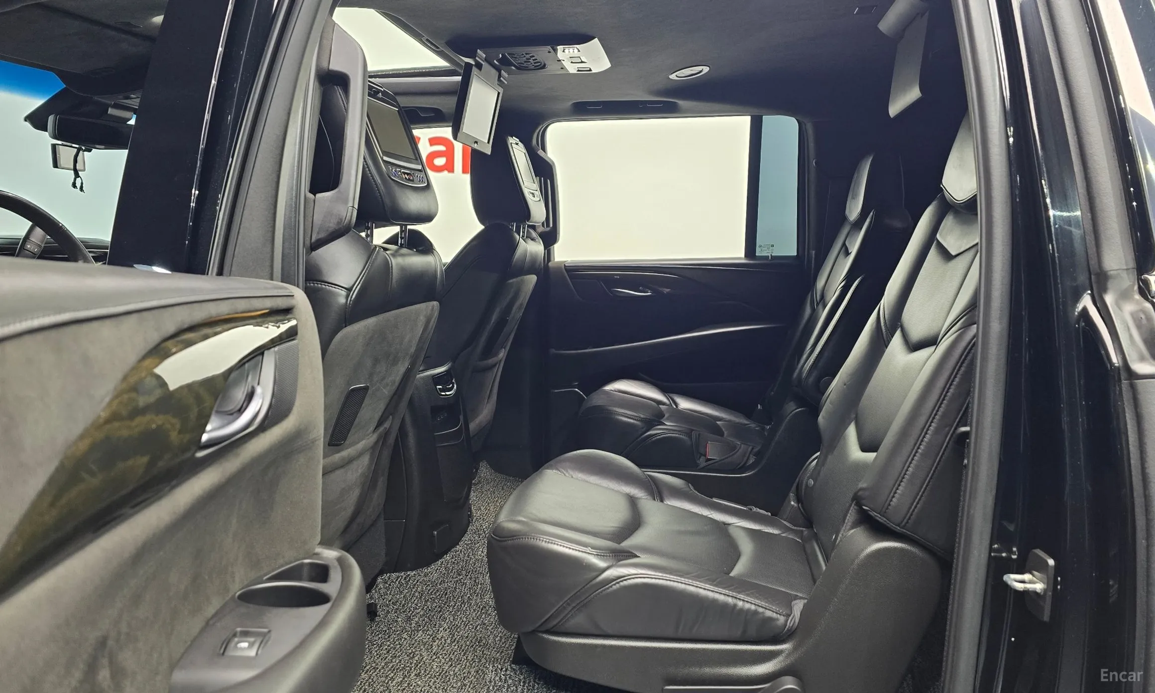 Cadillac Escalade превью 12