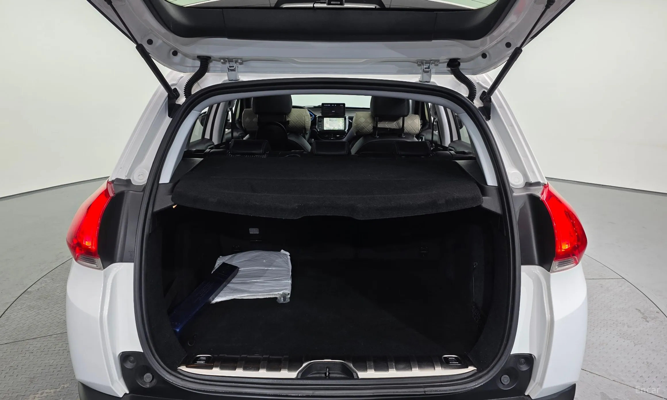 Peugeot 2008. превью 20