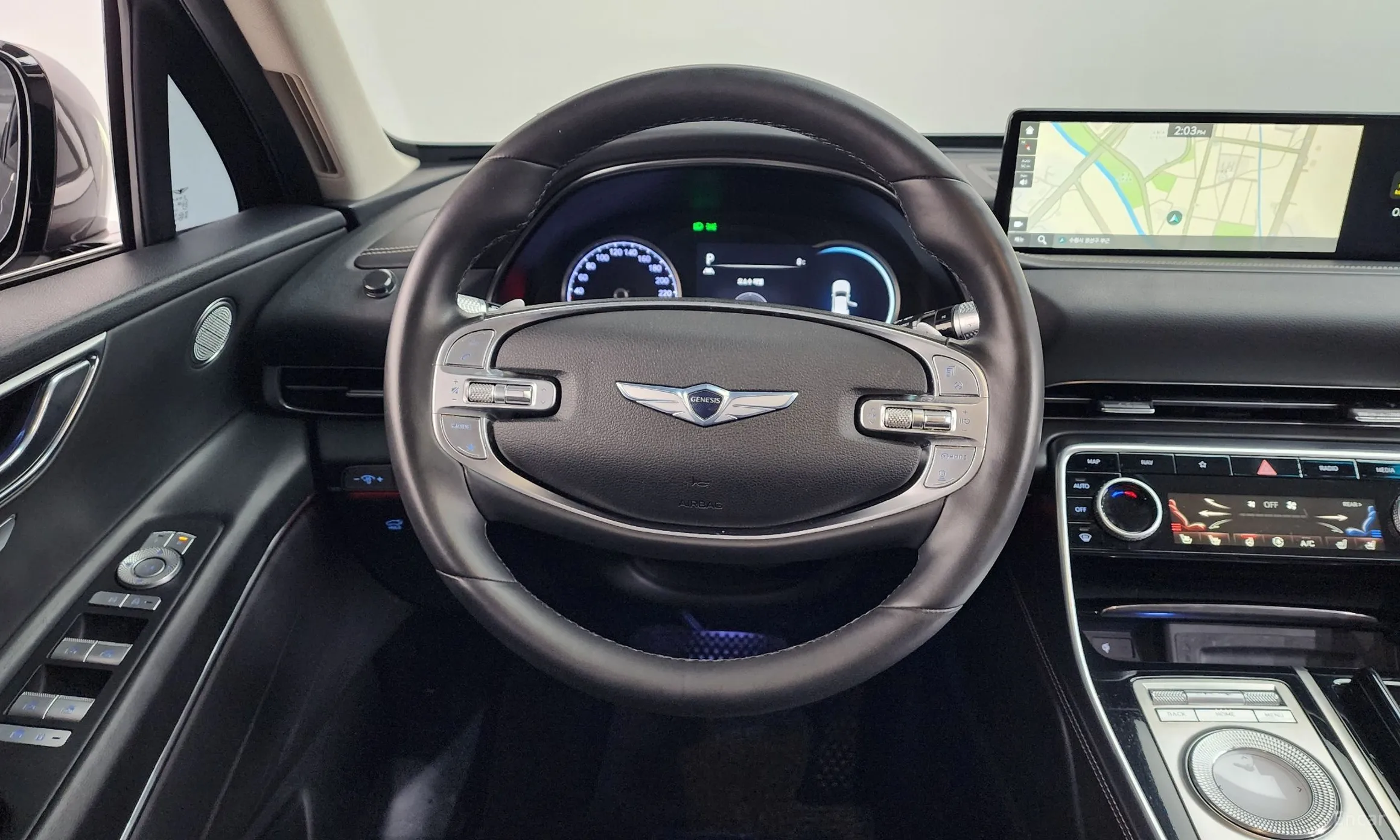 Genesis GV80 превью 13