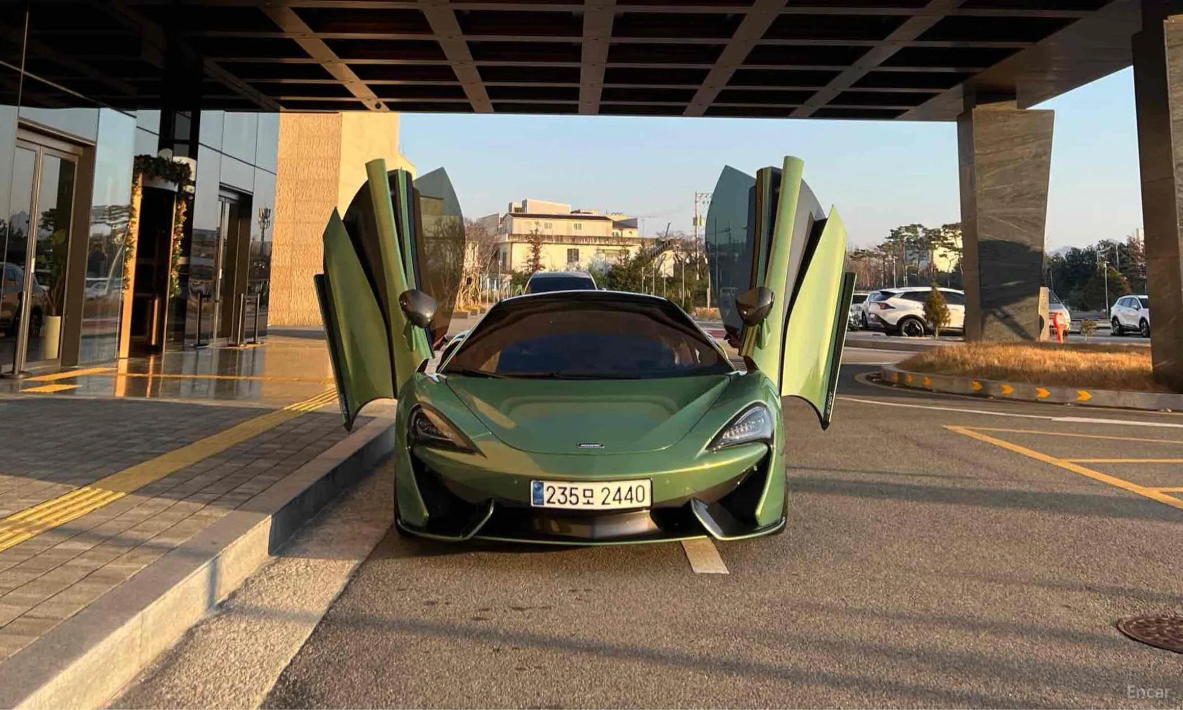 McLaren 570GT
