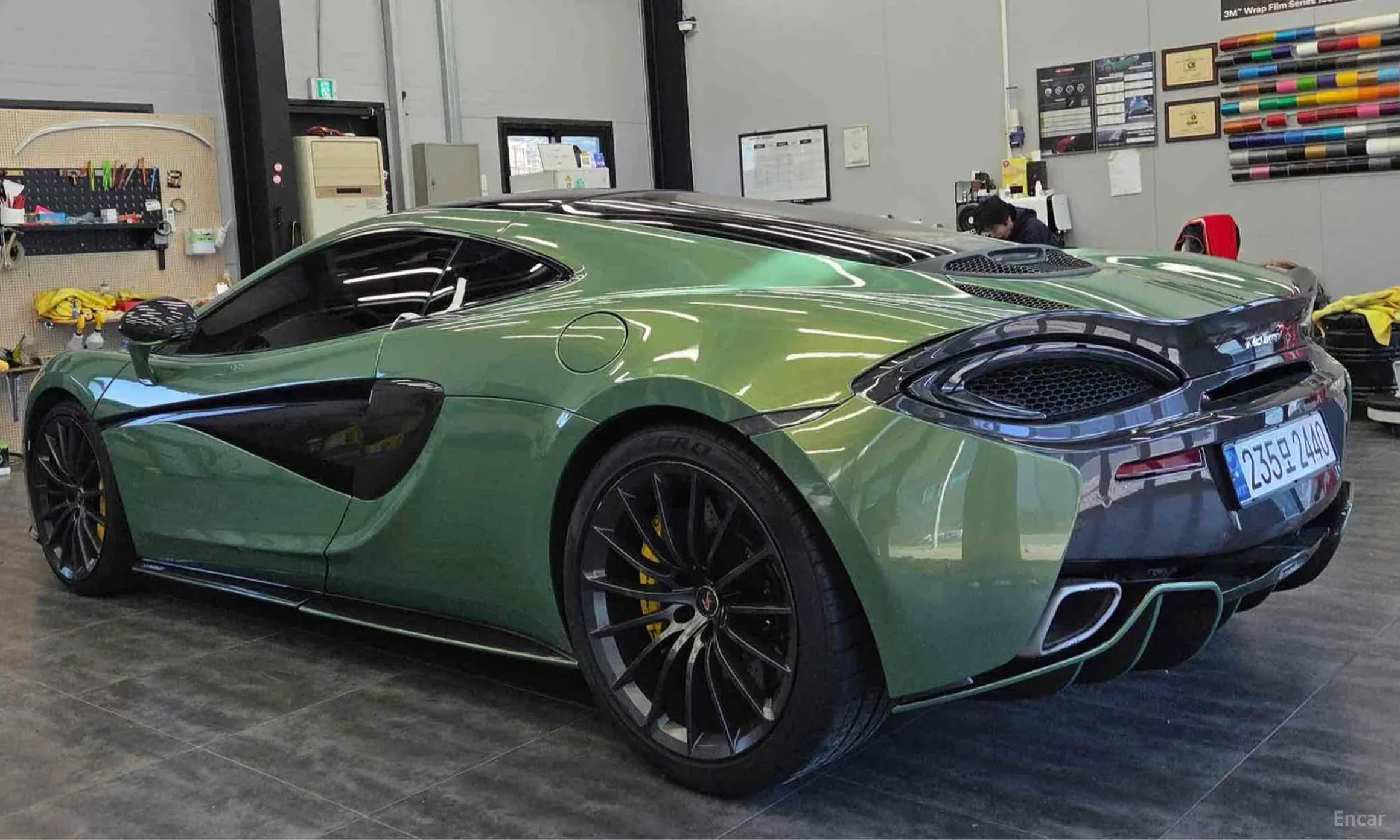 McLaren 570GT превью 5