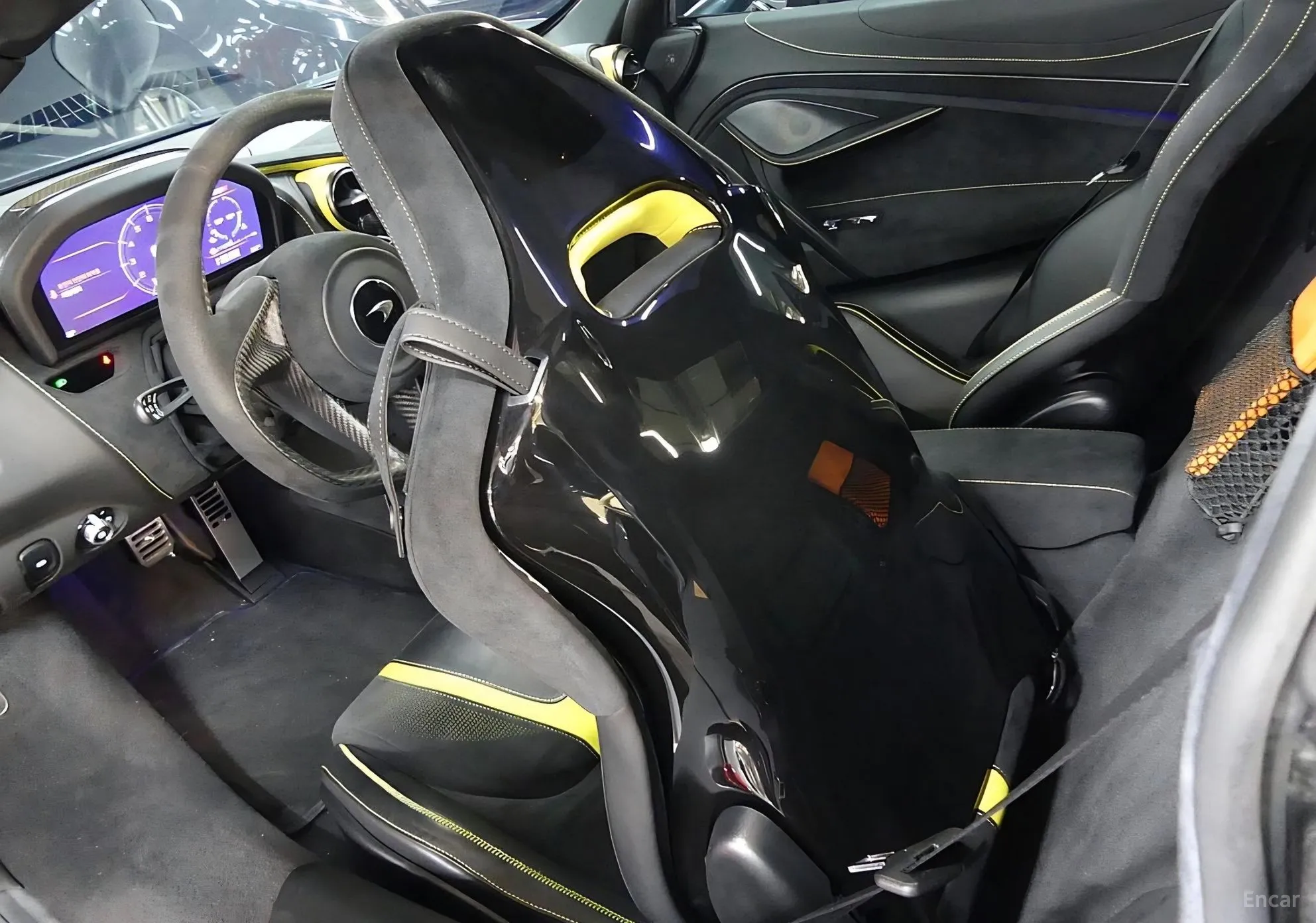 McLaren 720S превью 13