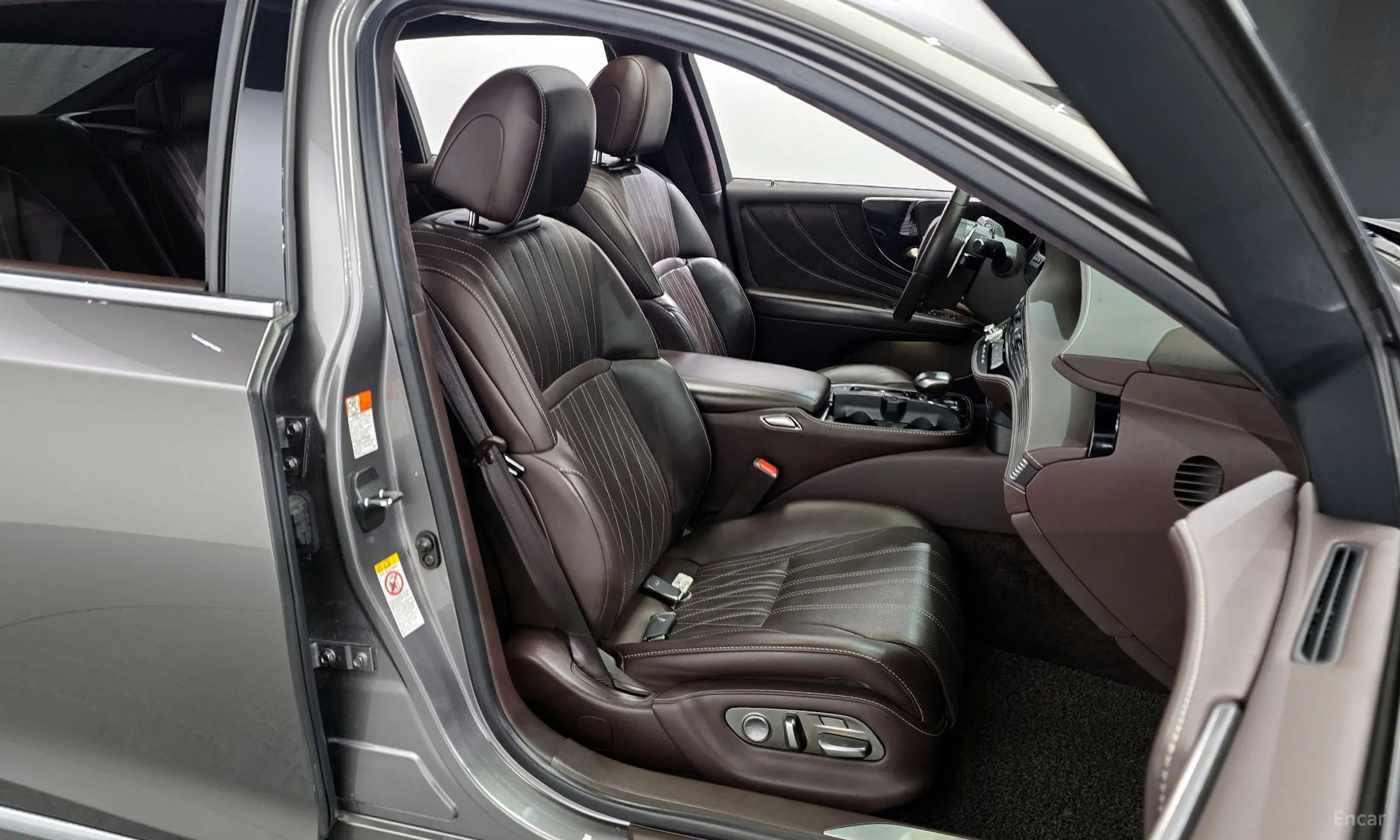 Lexus LS500 5th Generation превью 12