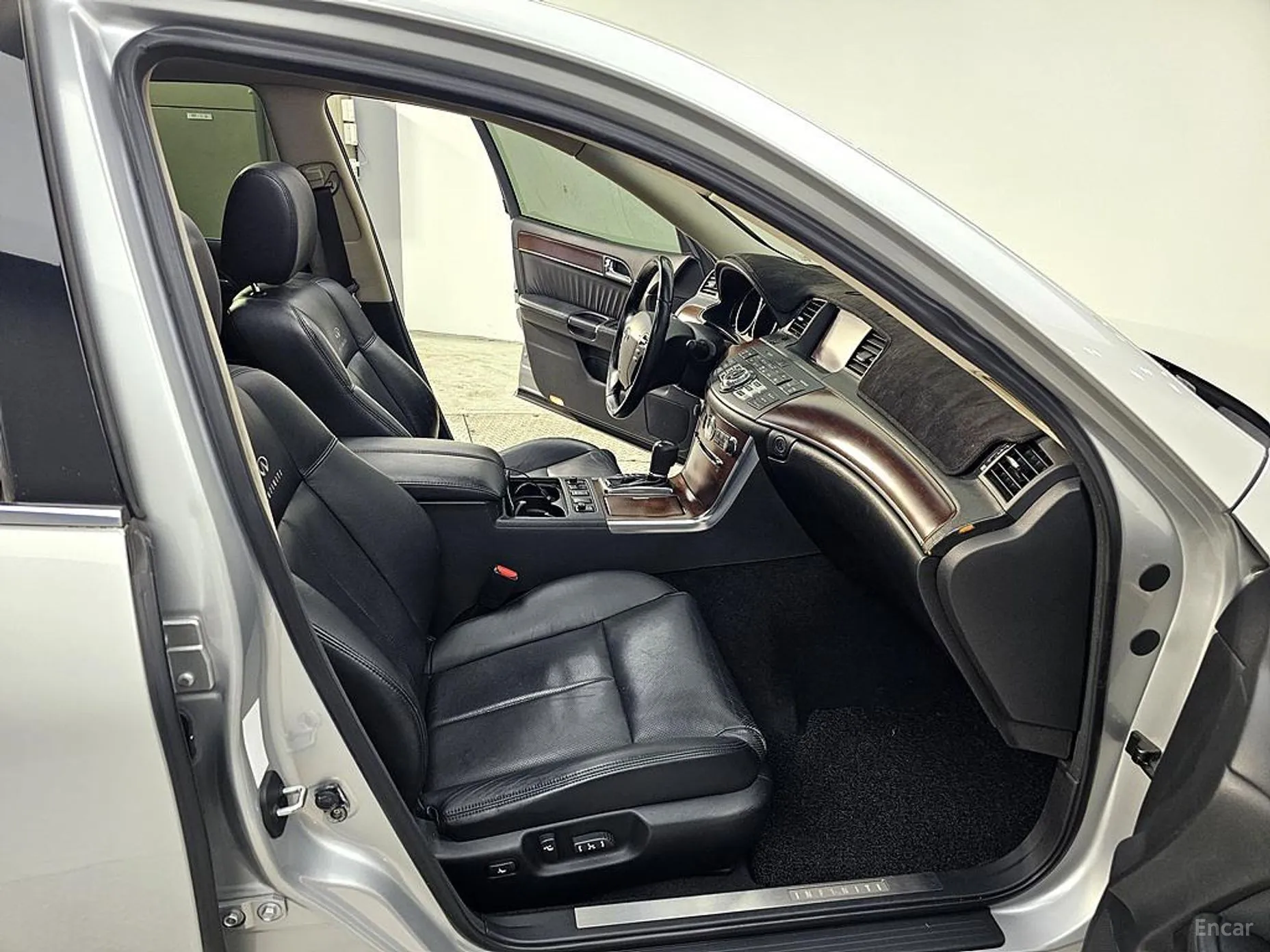 Infiniti M35 превью 10