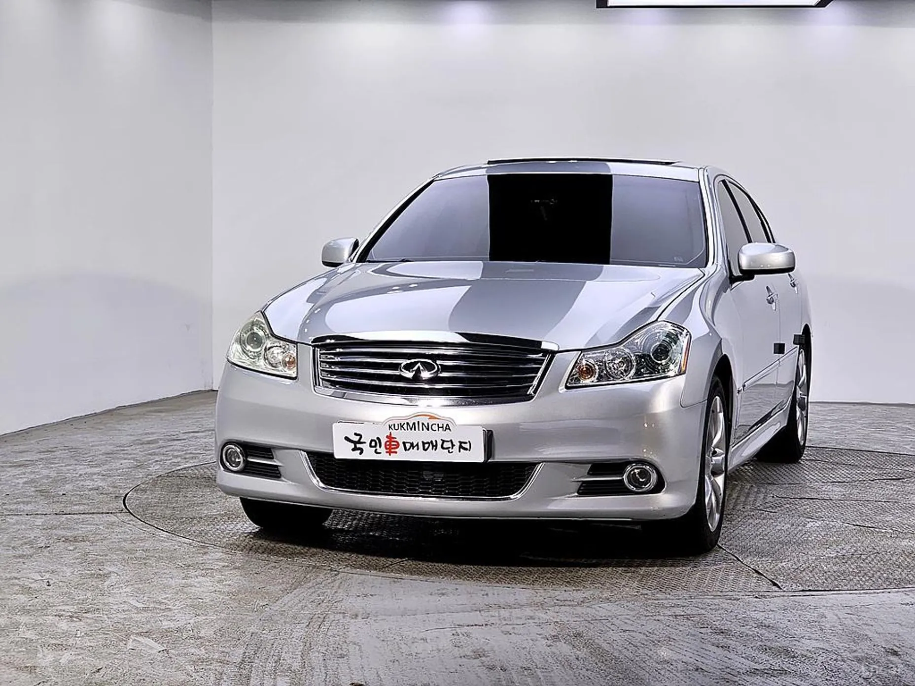 Infiniti M35