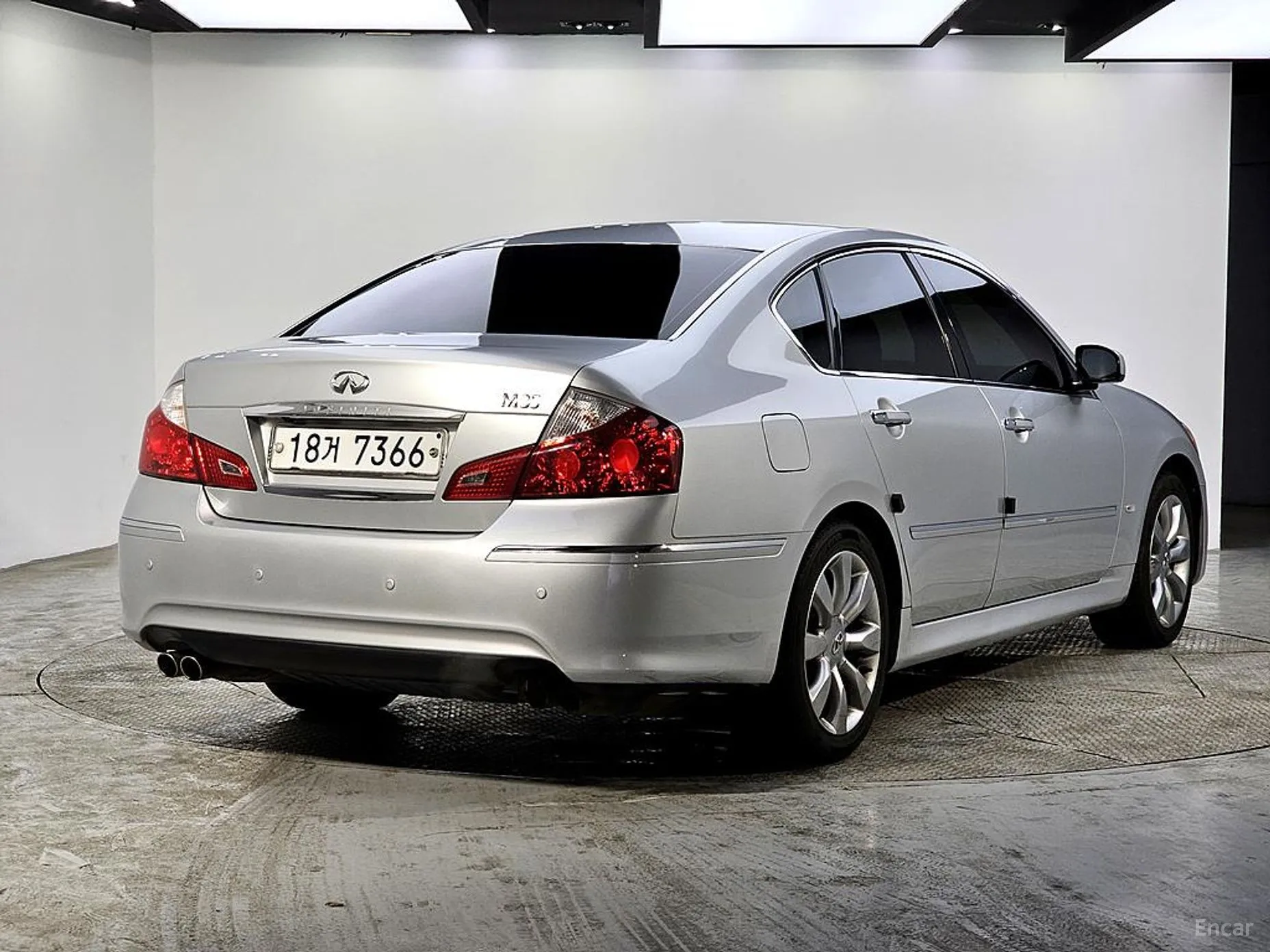 Infiniti M35 превью 4