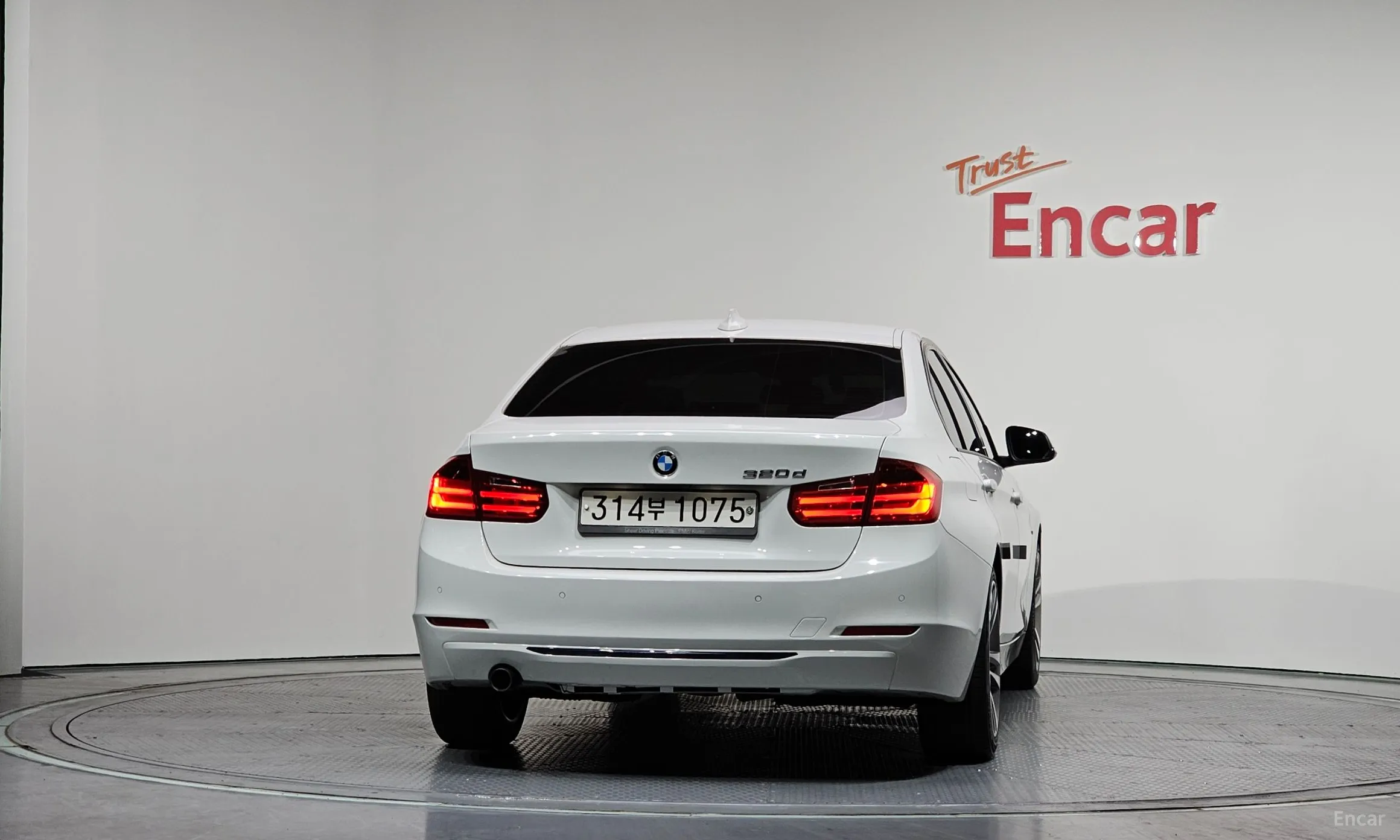 BMW 3 Series (F30) превью 3