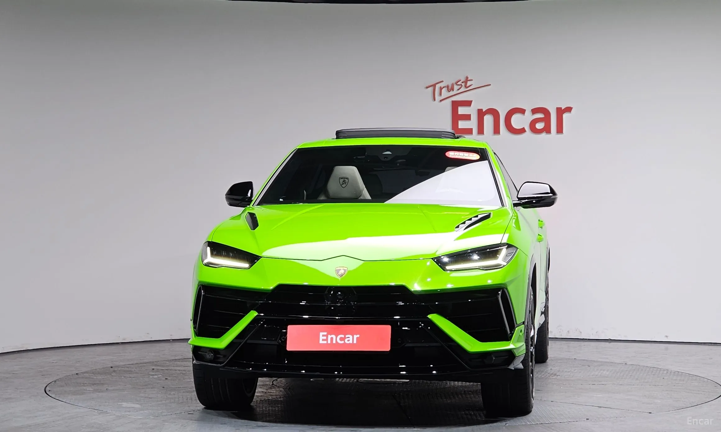 Lamborghini Urus превью 3