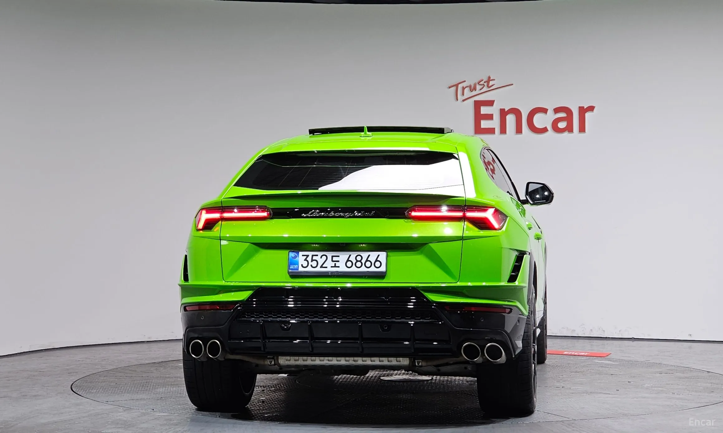 Lamborghini Urus превью 4