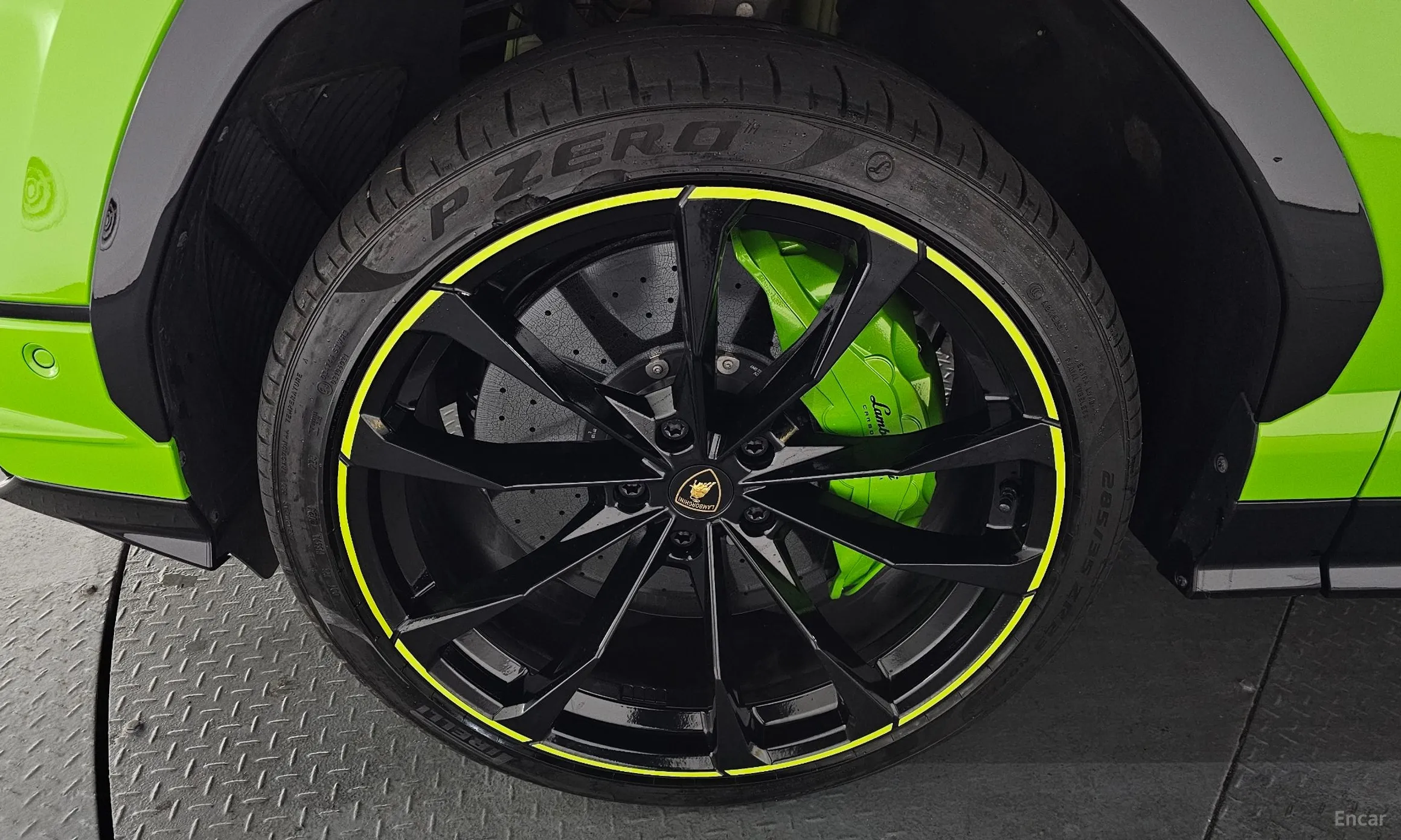 Lamborghini Urus превью 5