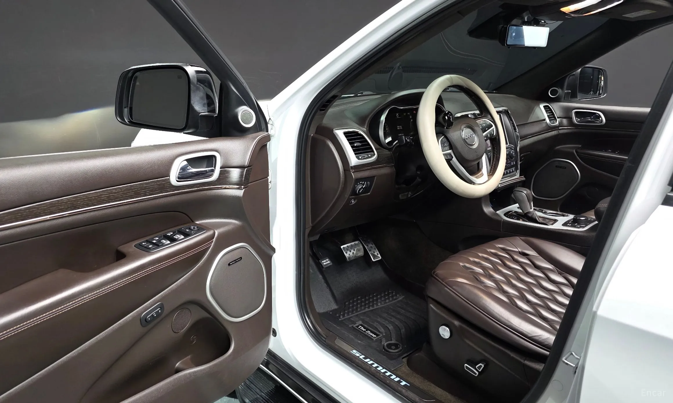 Jeep Grand Cherokee превью 11