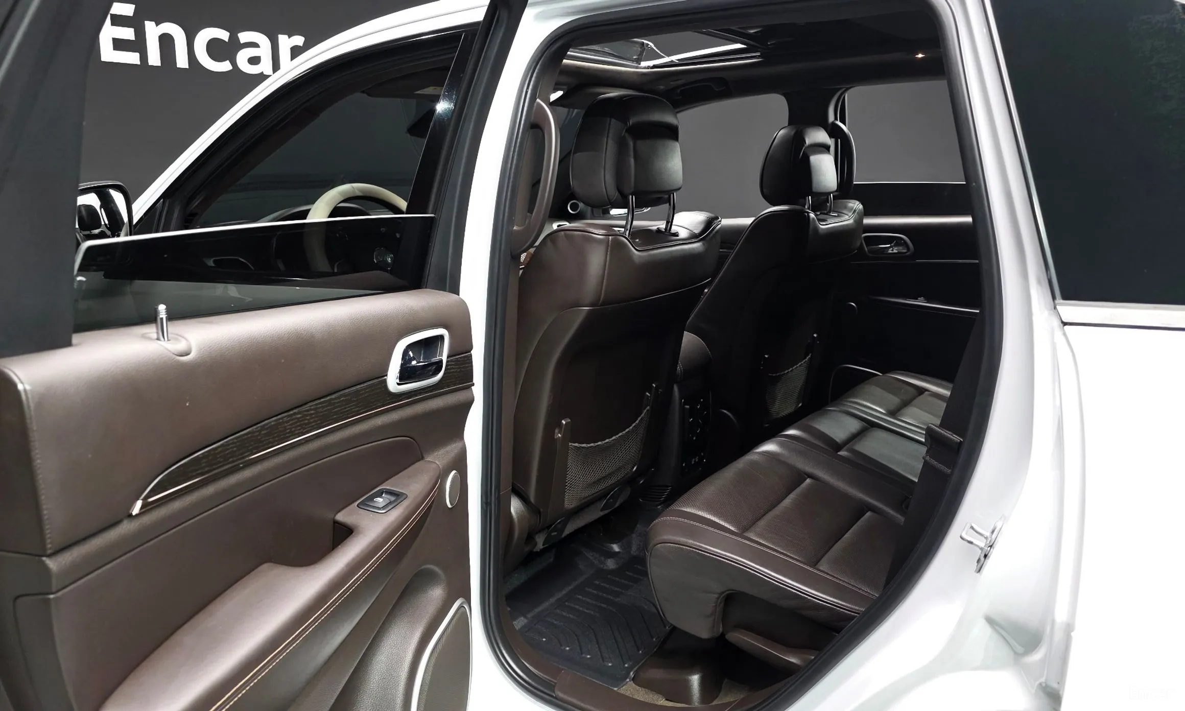Jeep Grand Cherokee превью 12
