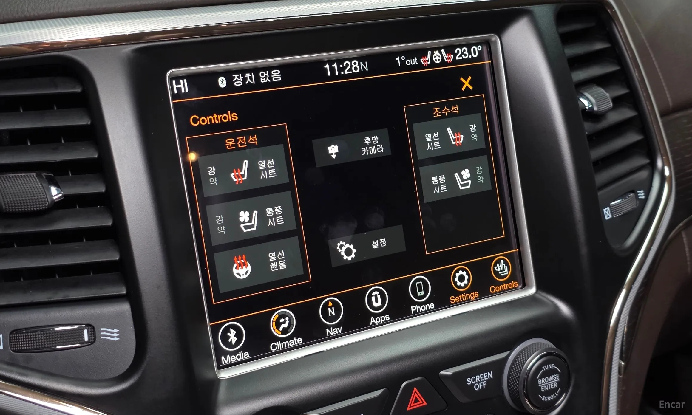 Jeep Grand Cherokee превью 18