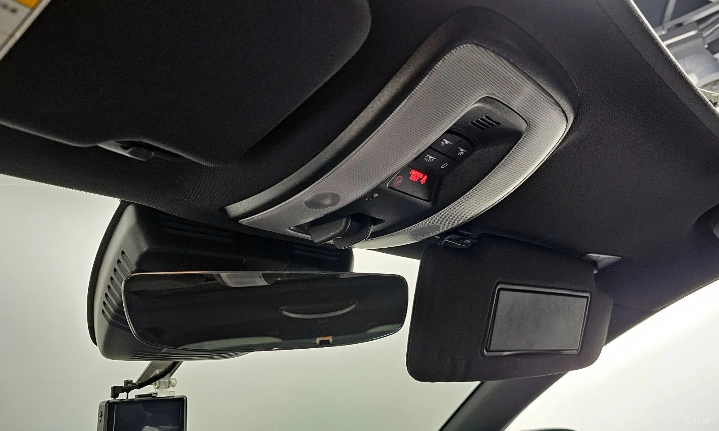 Volvo S60 превью 17