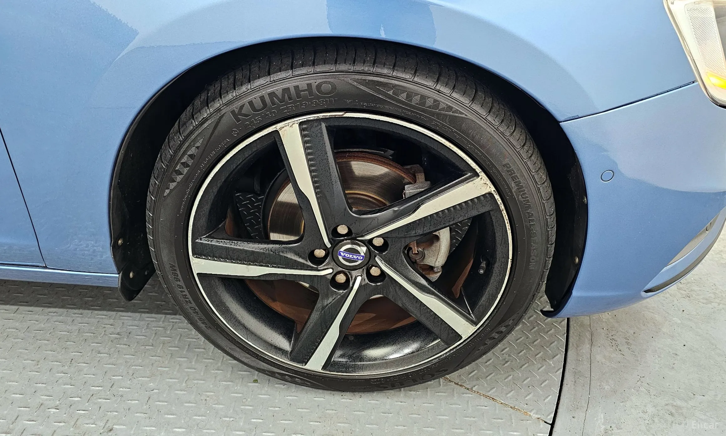 Volvo S60 превью 5
