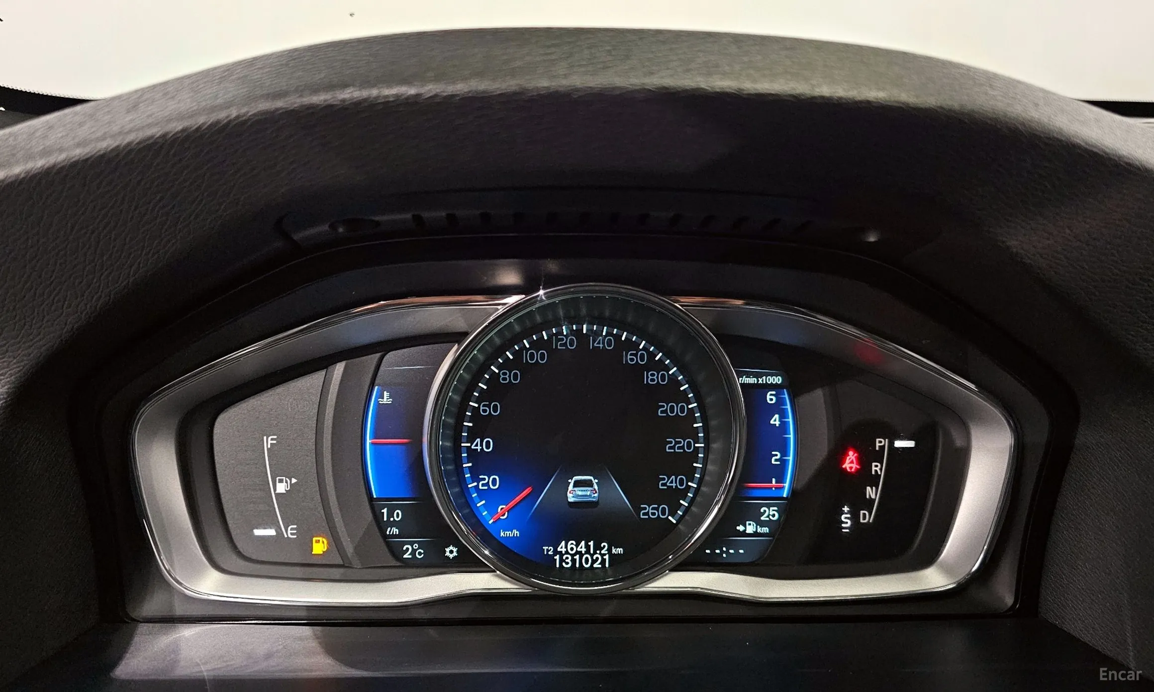 Volvo S60 превью 8