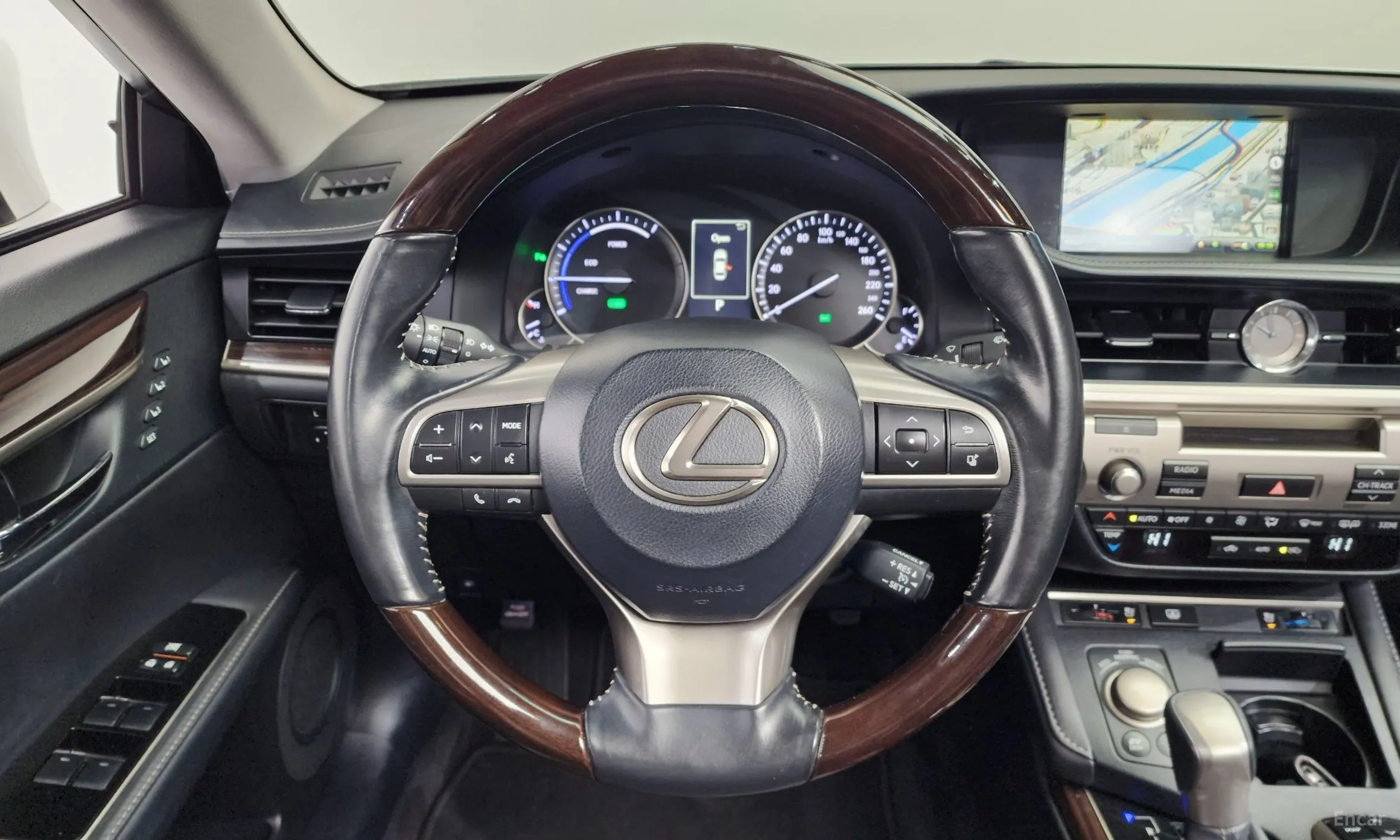 Lexus New ES300h превью 13