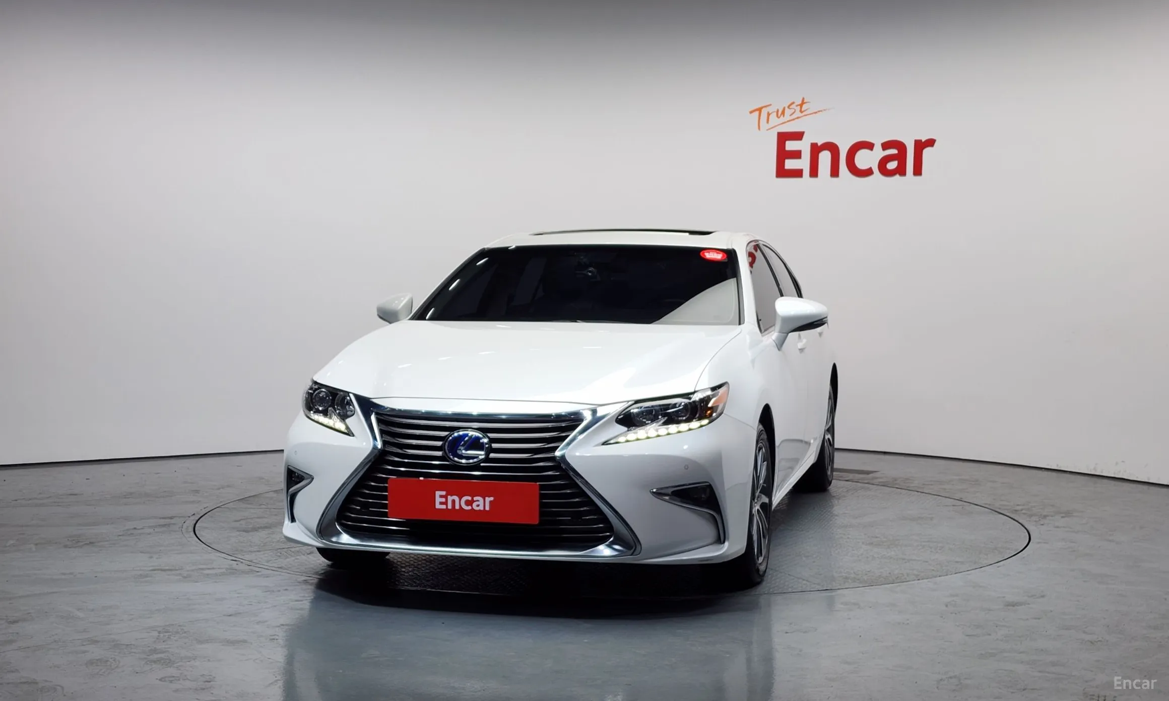 Lexus New ES300h превью 3