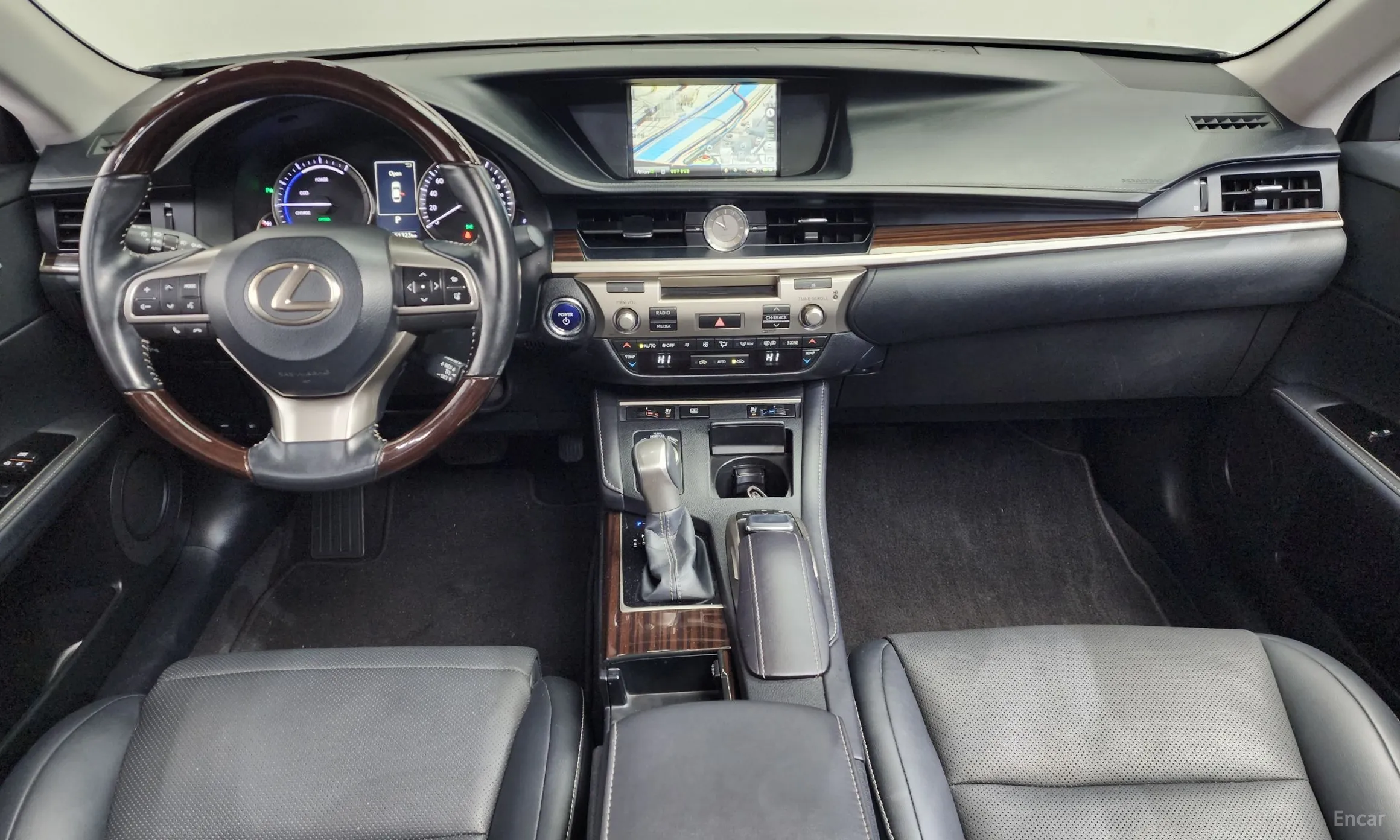 Lexus New ES300h превью 7