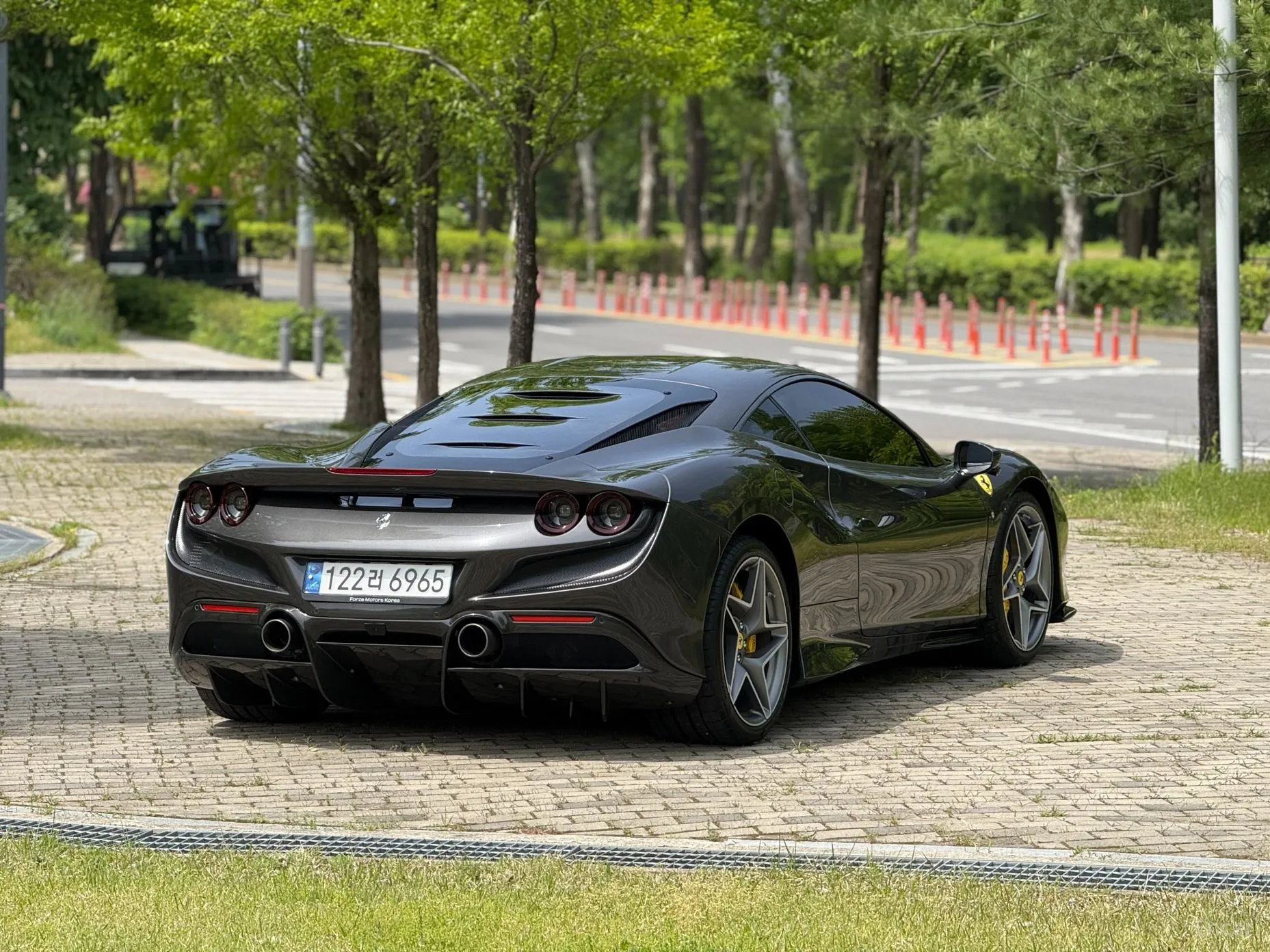 Ferrari F8 Tributo превью 4
