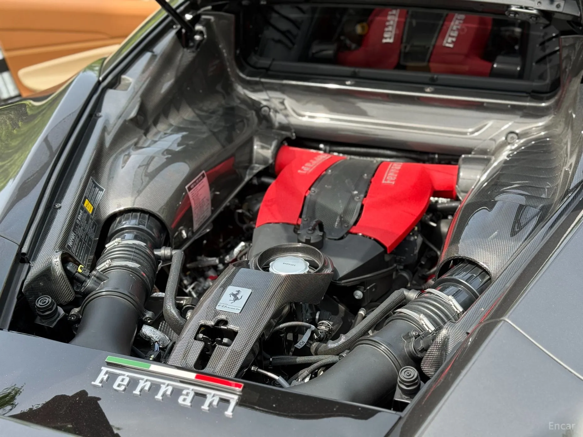 Ferrari F8 Tributo превью 6