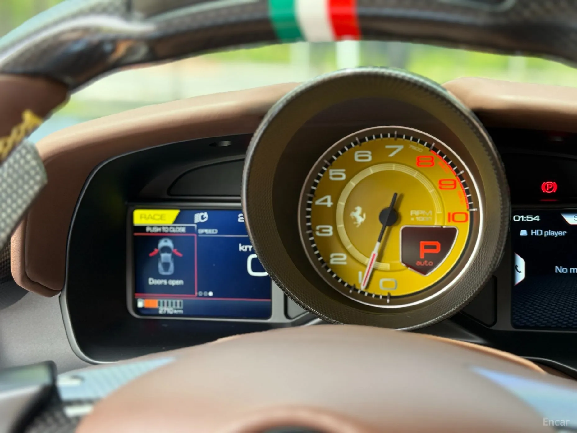 Ferrari F8 Tributo превью 8