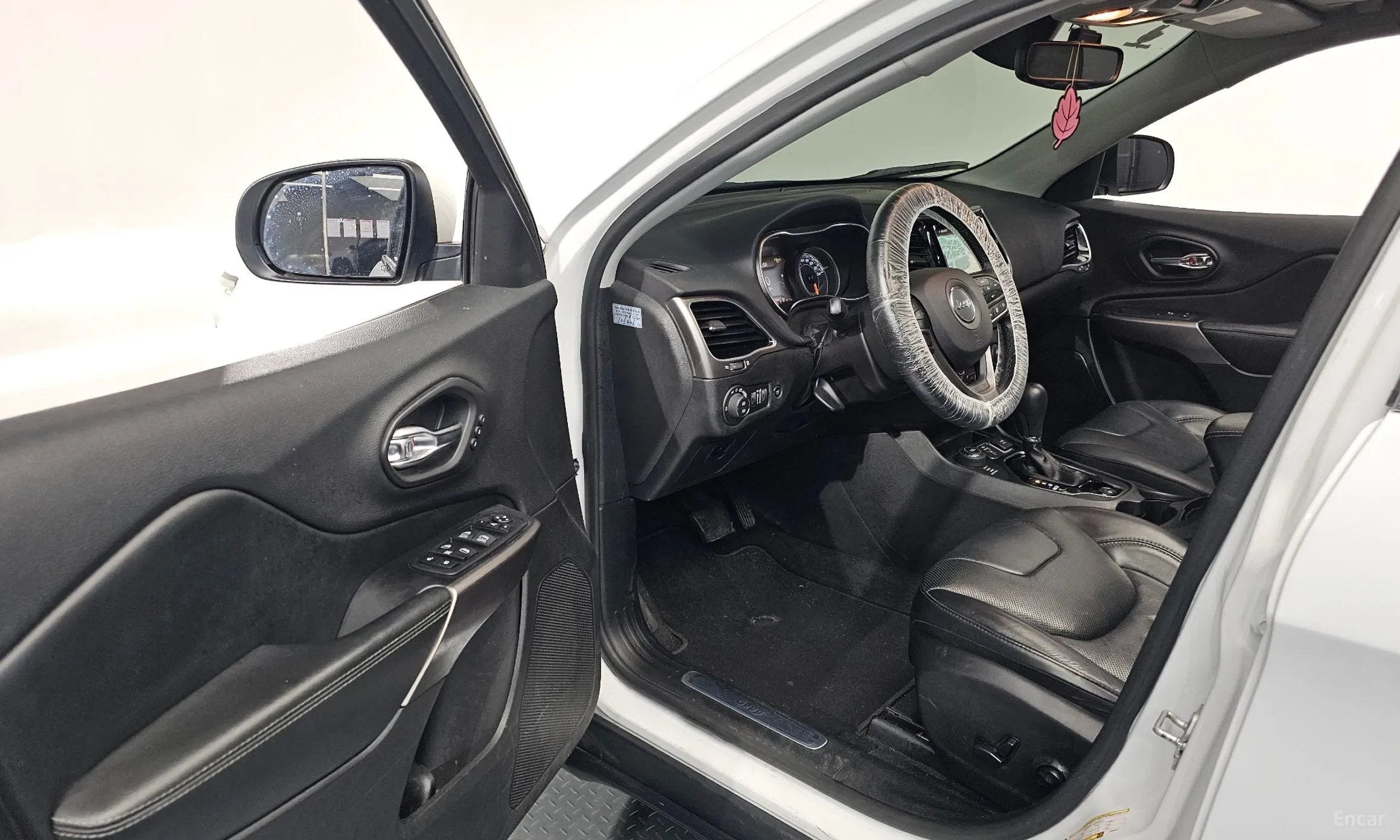 Jeep Cherokee (KL) превью 10