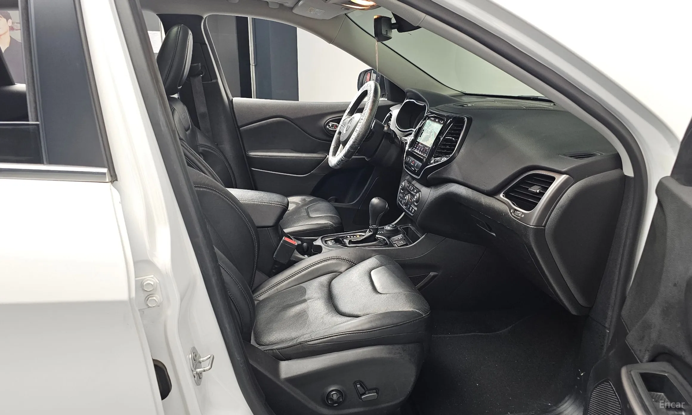 Jeep Cherokee (KL) превью 11