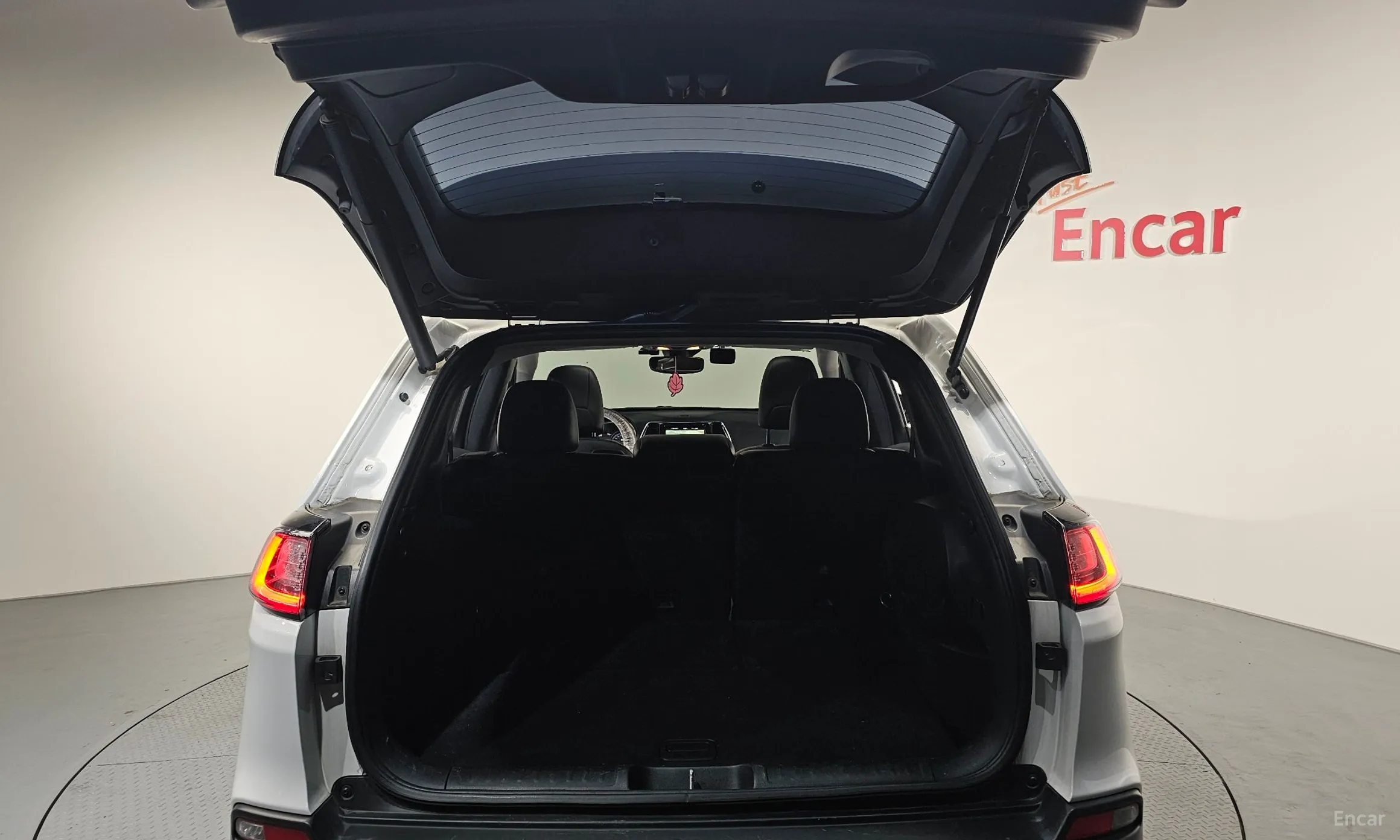 Jeep Cherokee (KL) превью 20
