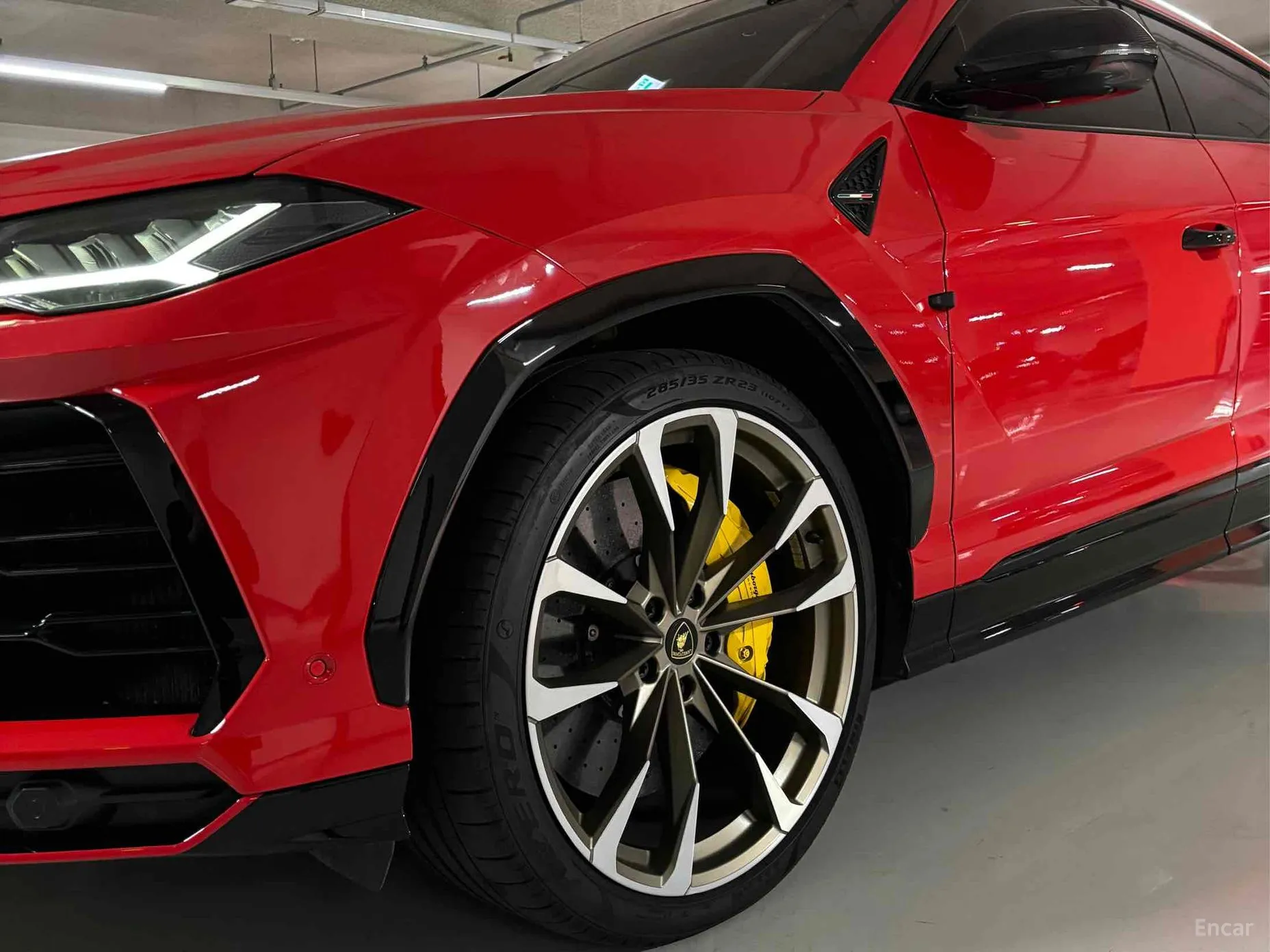 Lamborghini Urus превью 12