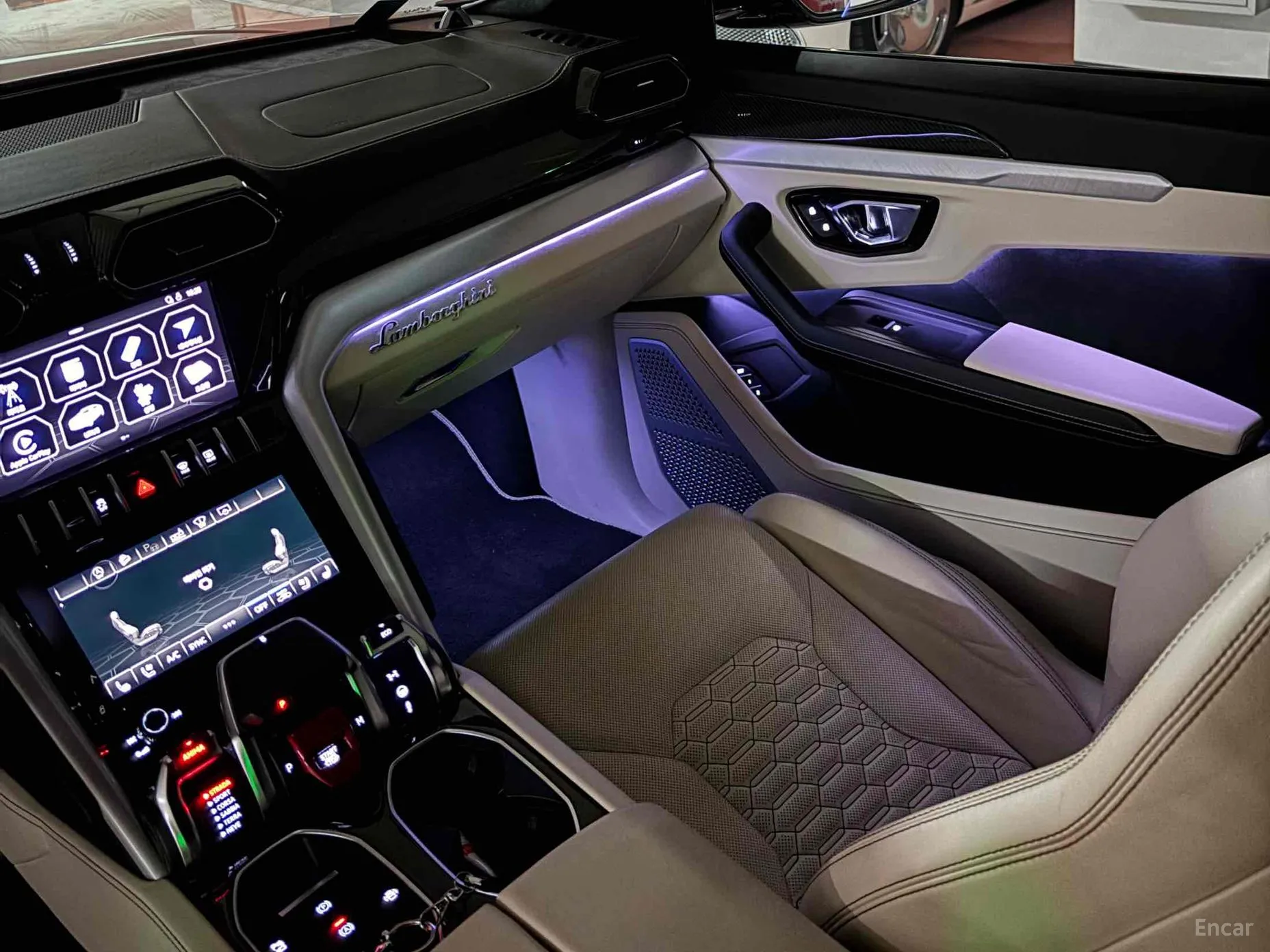 Lamborghini Urus превью 14